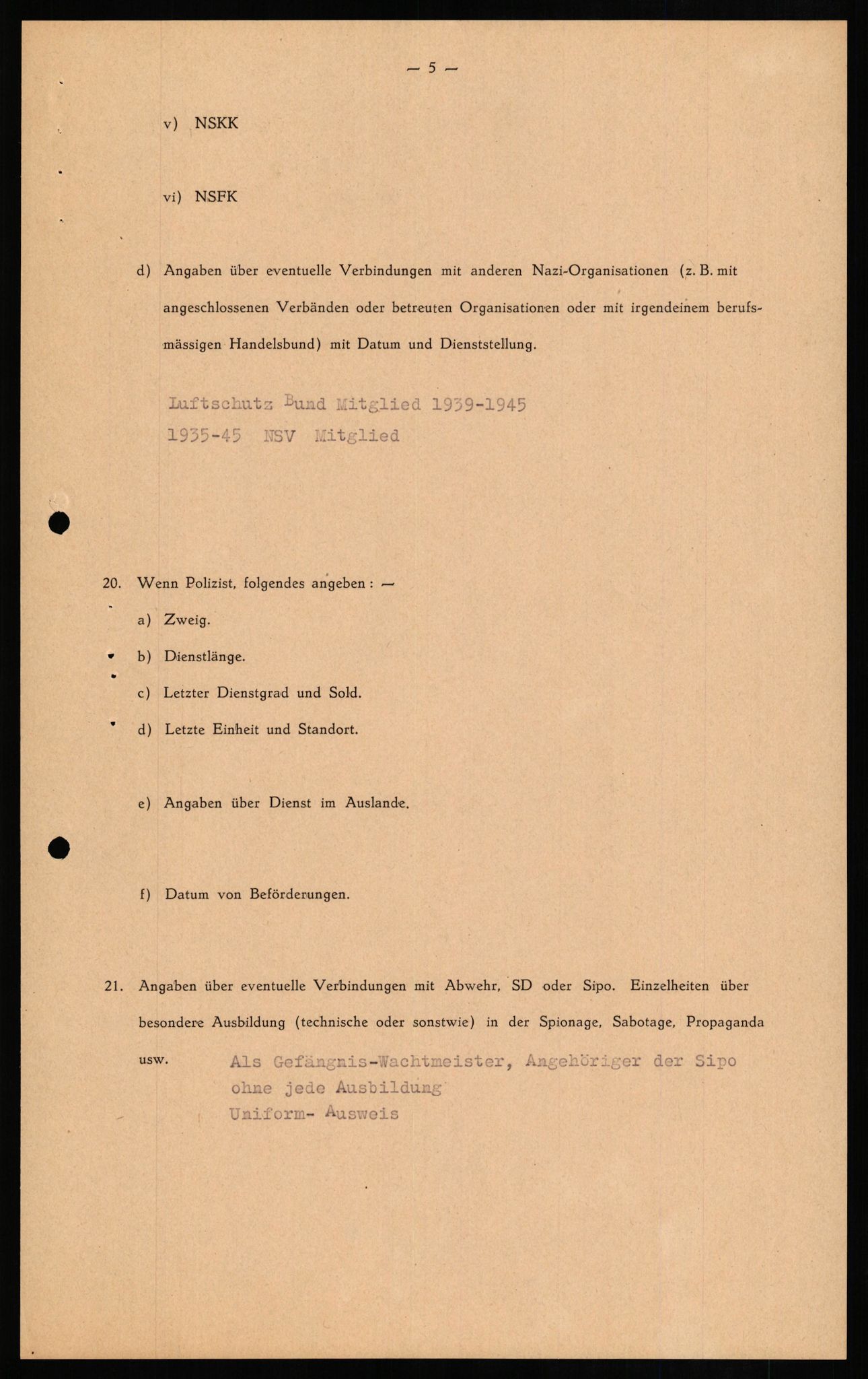 Forsvaret, Forsvarets overkommando II, AV/RA-RAFA-3915/D/Db/L0012: CI Questionaires. Tyske okkupasjonsstyrker i Norge. Tyskere., 1945-1946, s. 224