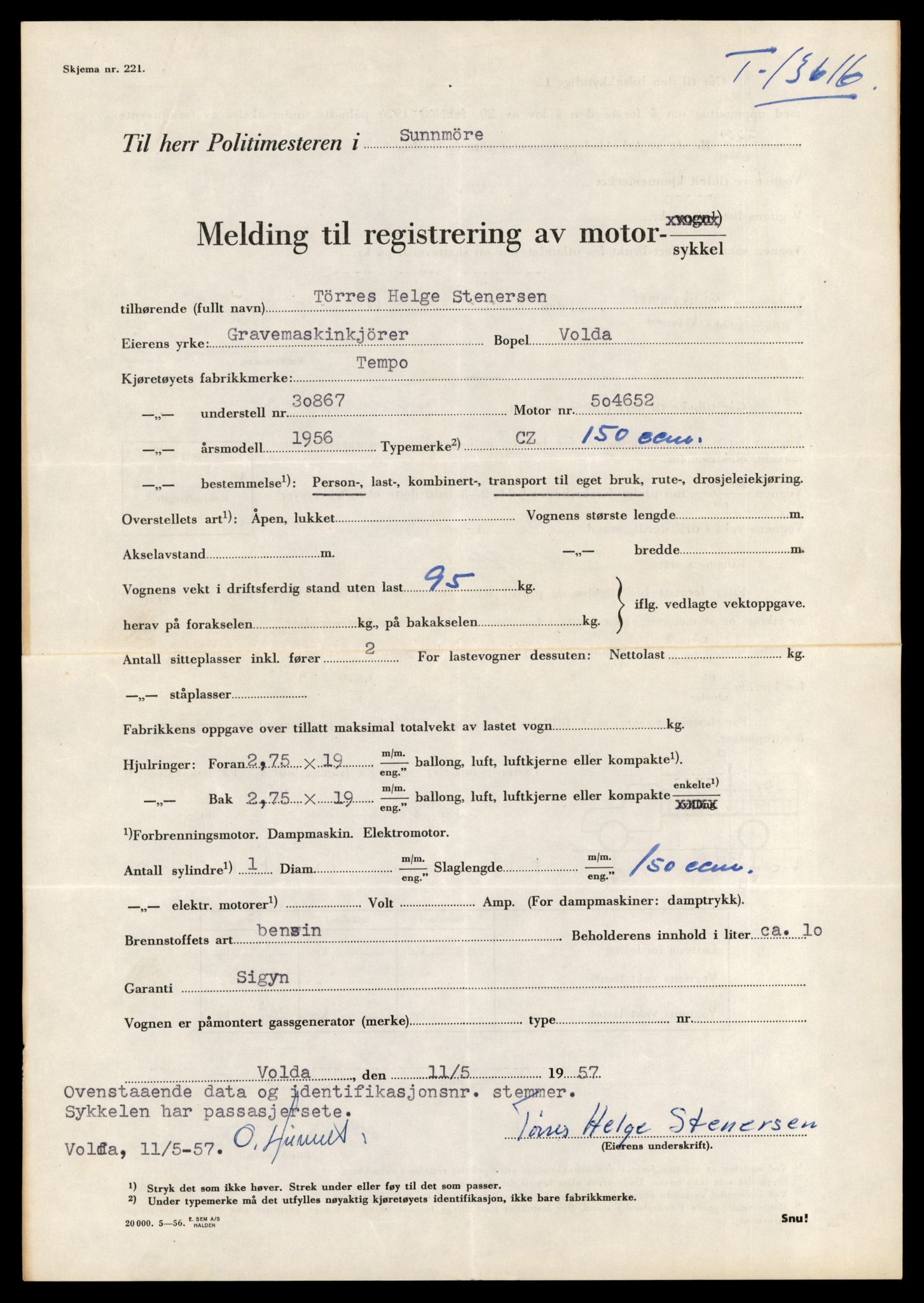Møre og Romsdal vegkontor - Ålesund trafikkstasjon, AV/SAT-A-4099/F/Fe/L0040: Registreringskort for kjøretøy T 13531 - T 13709, 1927-1998, s. 1537