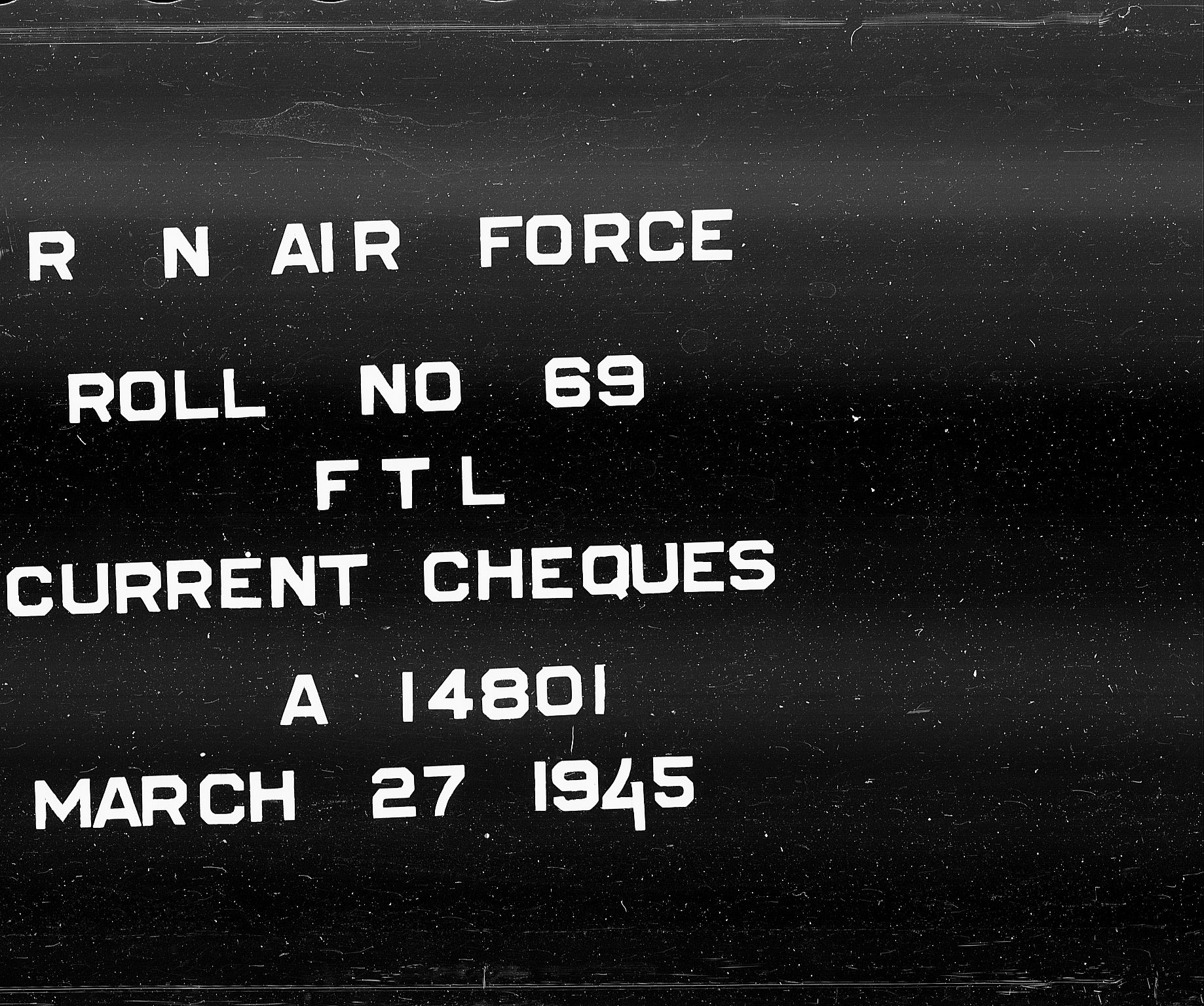 Forsvaret, Flyvåpnenes treningsleir 1940-1945, RA/RAFA-3974/V/L0069: Sjekker.  F.T.L. lønningssjekker A-14 801 til 16 000.
F.T.L. brukskonto A-16 001 til A-20 199., 1940-1945