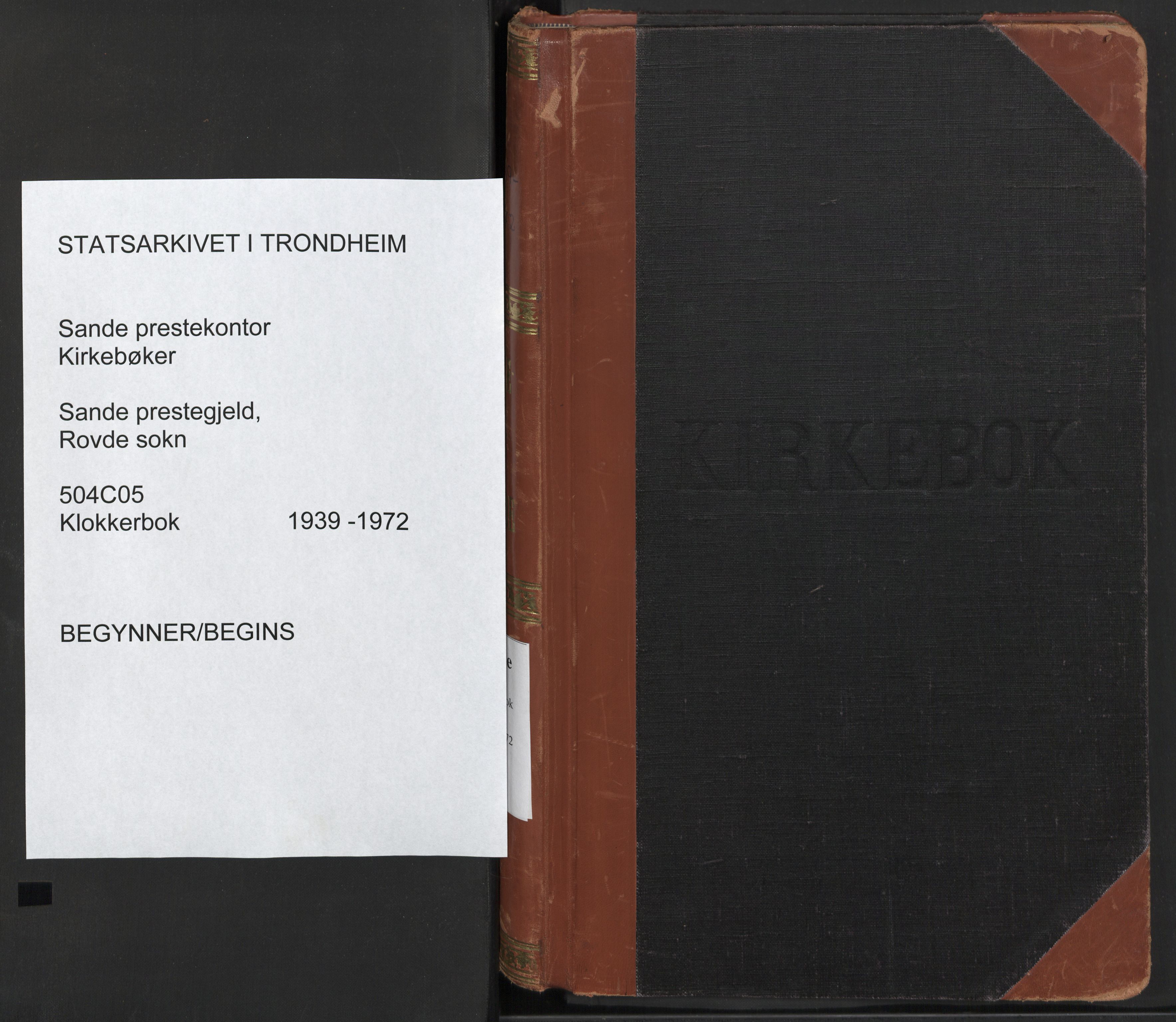 Ministerialprotokoller, klokkerbøker og fødselsregistre - Møre og Romsdal, SAT/A-1454/504/L0063: Klokkerbok nr. 504C05, 1939-1972