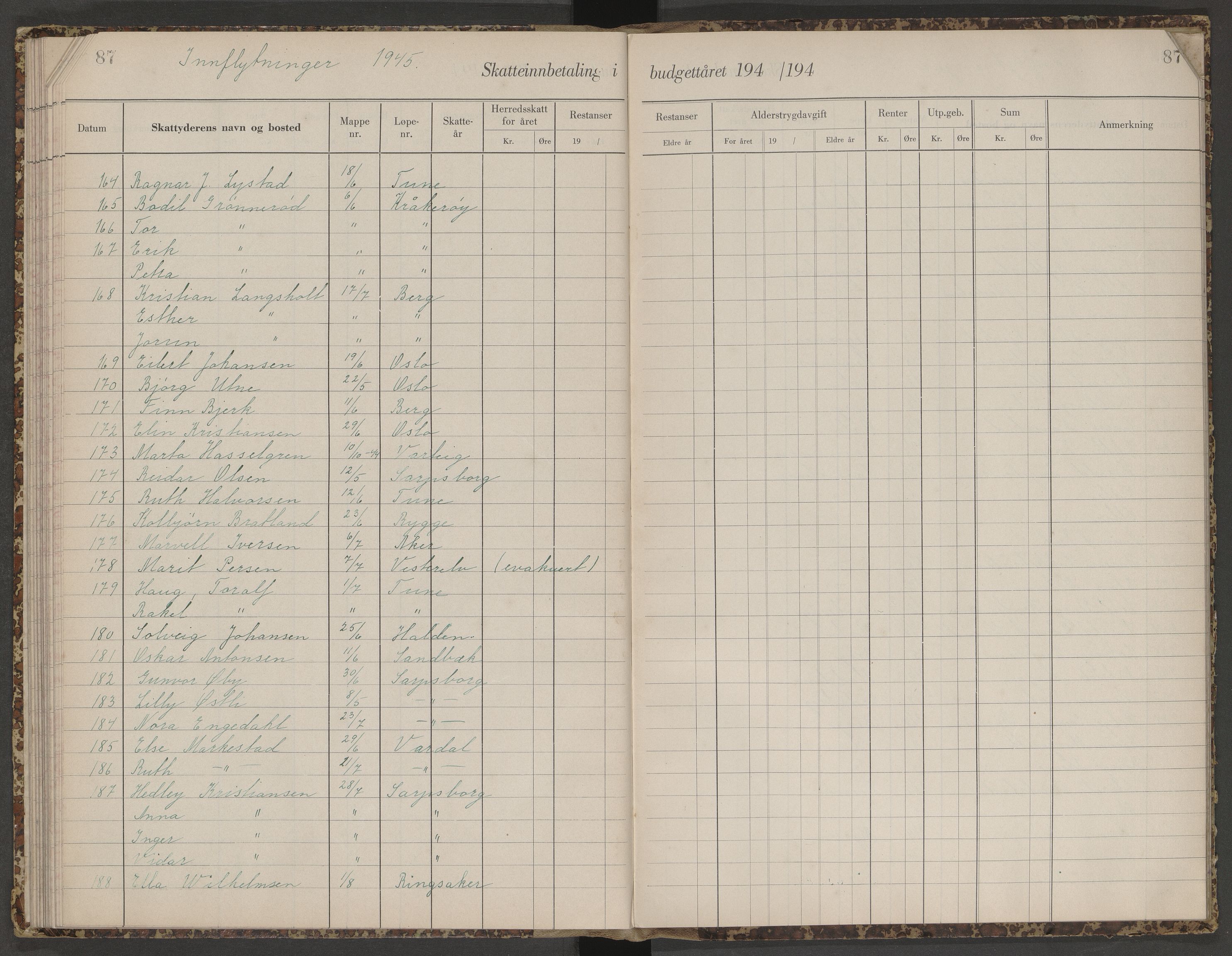 Skjeberg folkeregister, AV/SAO-A-10495/K/Ka/L0003: Fortegnelse over inn- og utflyttede, 1943-1947, s. 87