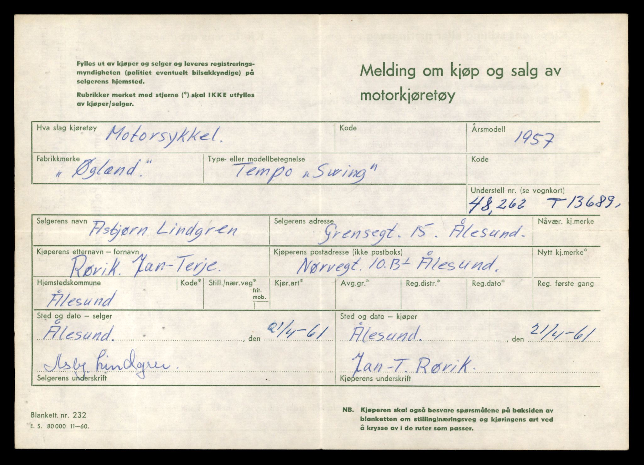 Møre og Romsdal vegkontor - Ålesund trafikkstasjon, AV/SAT-A-4099/F/Fe/L0040: Registreringskort for kjøretøy T 13531 - T 13709, 1927-1998, s. 2733