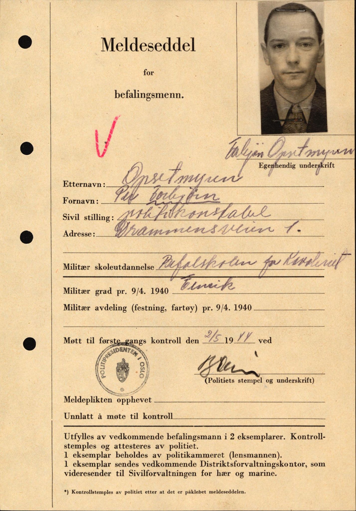 Forsvaret, Forsvarets krigshistoriske avdeling, AV/RA-RAFA-2017/Y/Yf/L0209: II-C-11-2121  -  Okkupasjonstiden.  Meldesedler for befal med foto og oppl. om militær grad 9. apr. 1940., 1944-1945, s. 471
