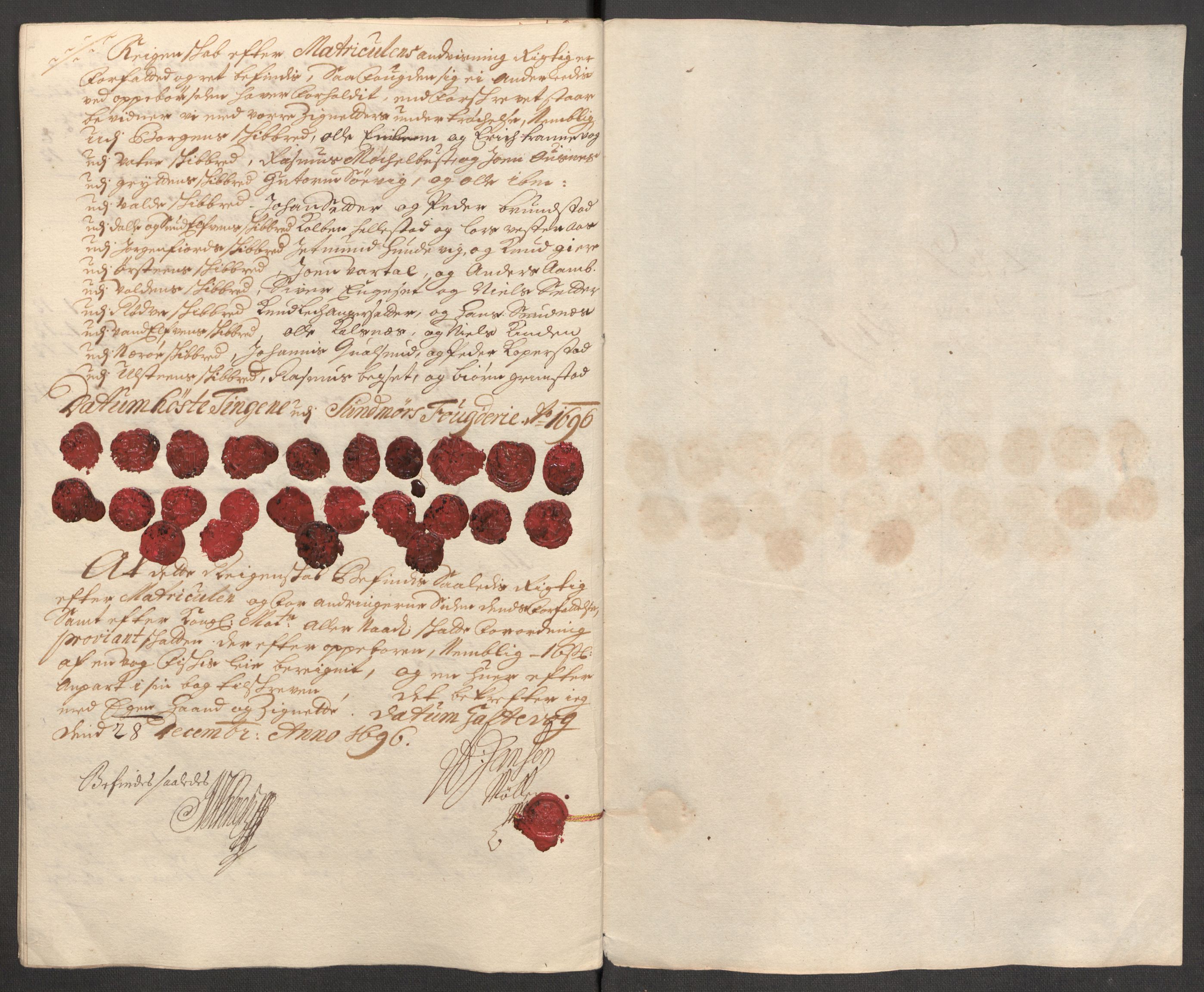 Rentekammeret inntil 1814, Reviderte regnskaper, Fogderegnskap, AV/RA-EA-4092/R54/L3556: Fogderegnskap Sunnmøre, 1696-1698, s. 99