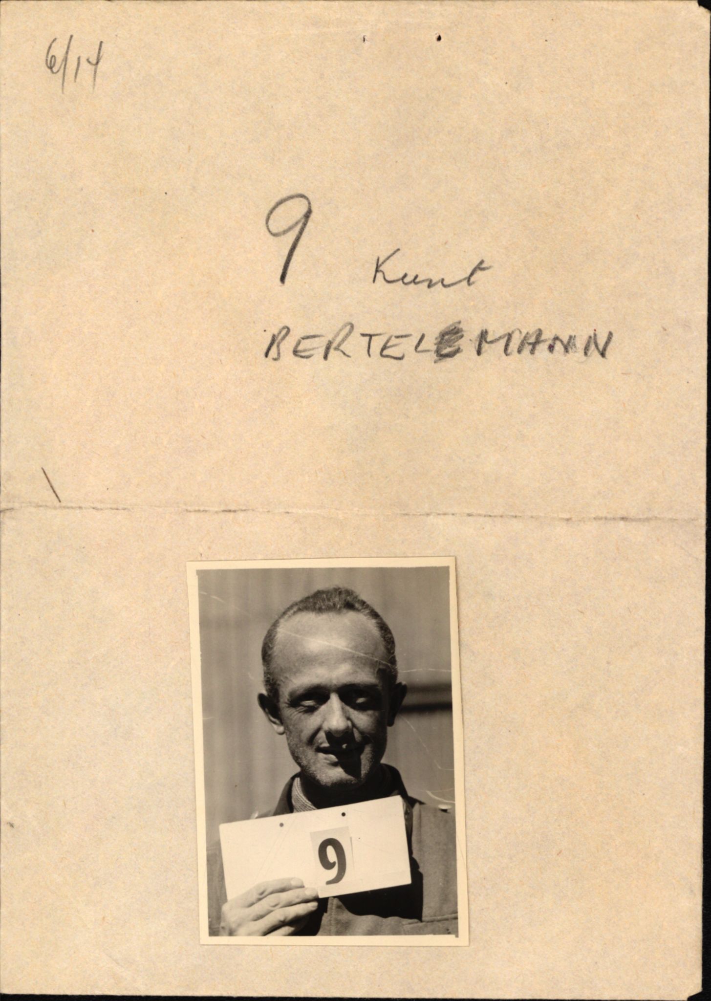 Forsvaret, Forsvarets overkommando II, AV/RA-RAFA-3915/D/Db/L0003: CI Questionaires. Tyske okkupasjonsstyrker i Norge. Tyskere., 1945-1946, s. 3