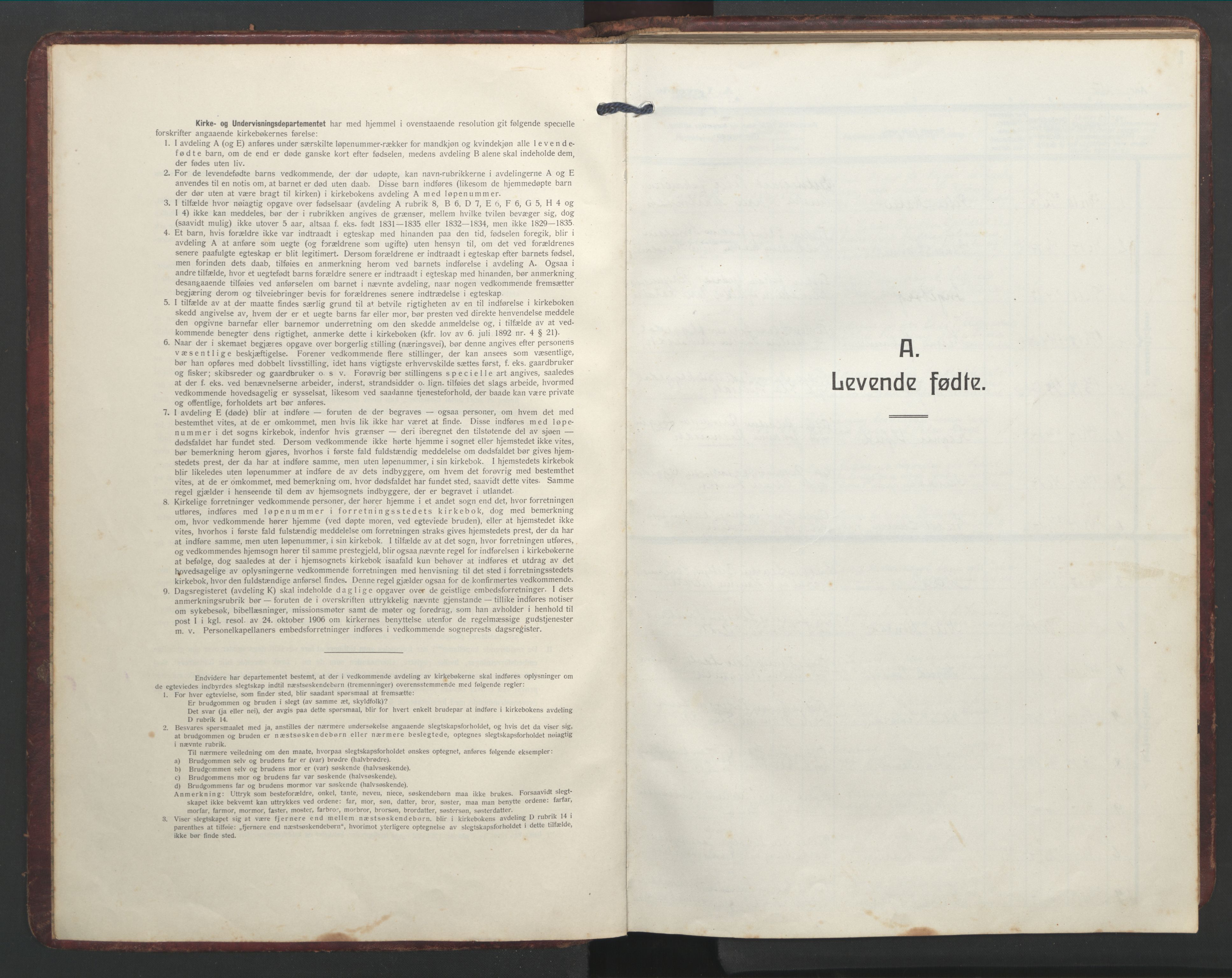 Ministerialprotokoller, klokkerbøker og fødselsregistre - Møre og Romsdal, AV/SAT-A-1454/526/L0384: Klokkerbok nr. 526C01, 1917-1952