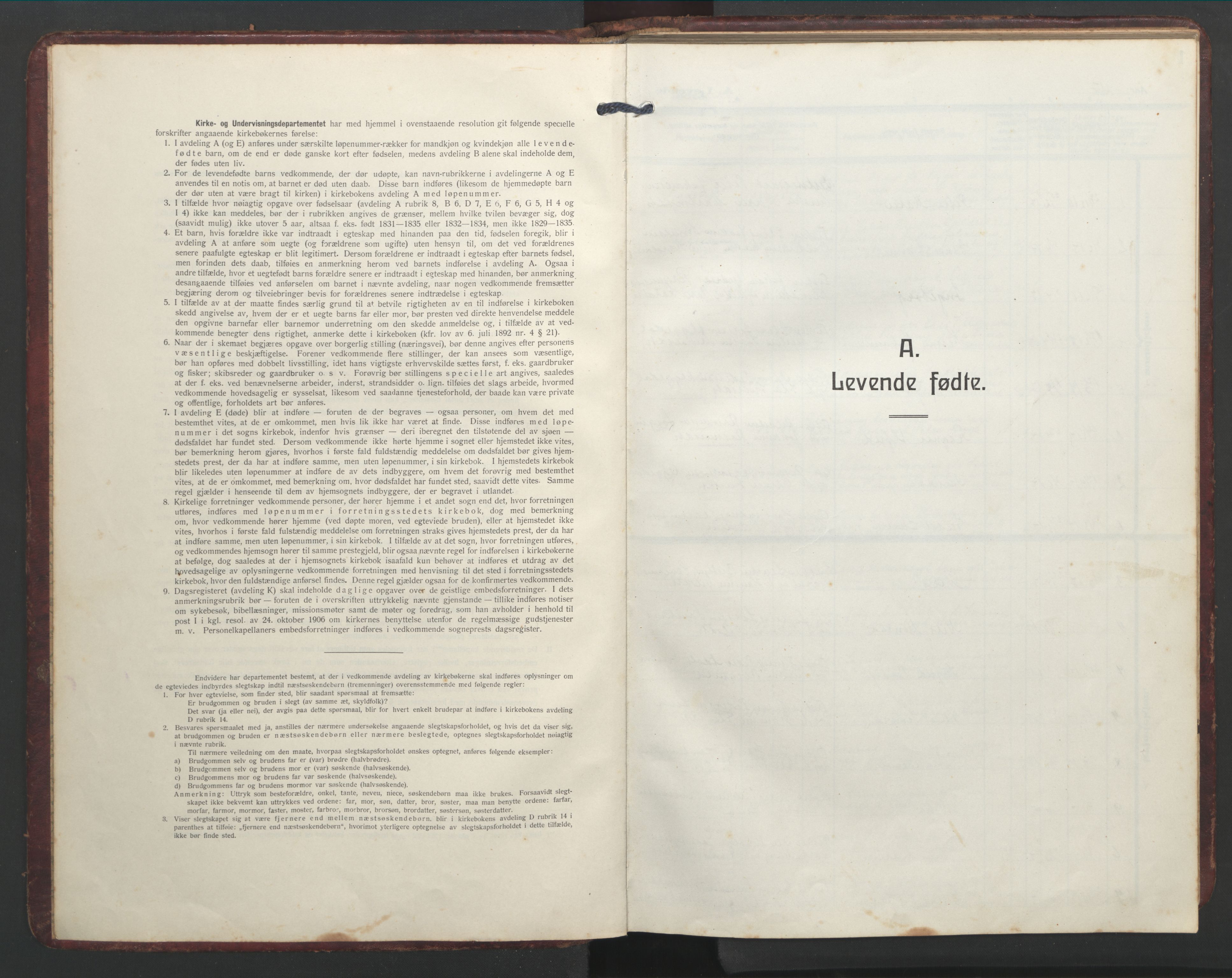 Ministerialprotokoller, klokkerbøker og fødselsregistre - Møre og Romsdal, SAT/A-1454/526/L0384: Klokkerbok nr. 526C01, 1917-1952