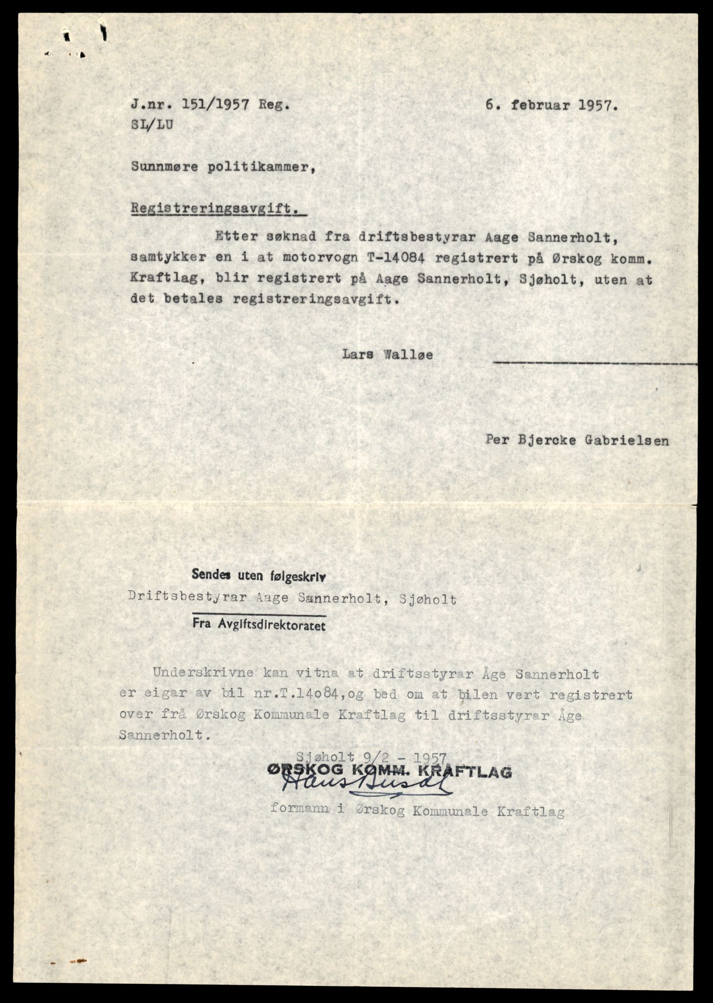 Møre og Romsdal vegkontor - Ålesund trafikkstasjon, AV/SAT-A-4099/F/Fe/L0043: Registreringskort for kjøretøy T 14080 - T 14204, 1927-1998, s. 113