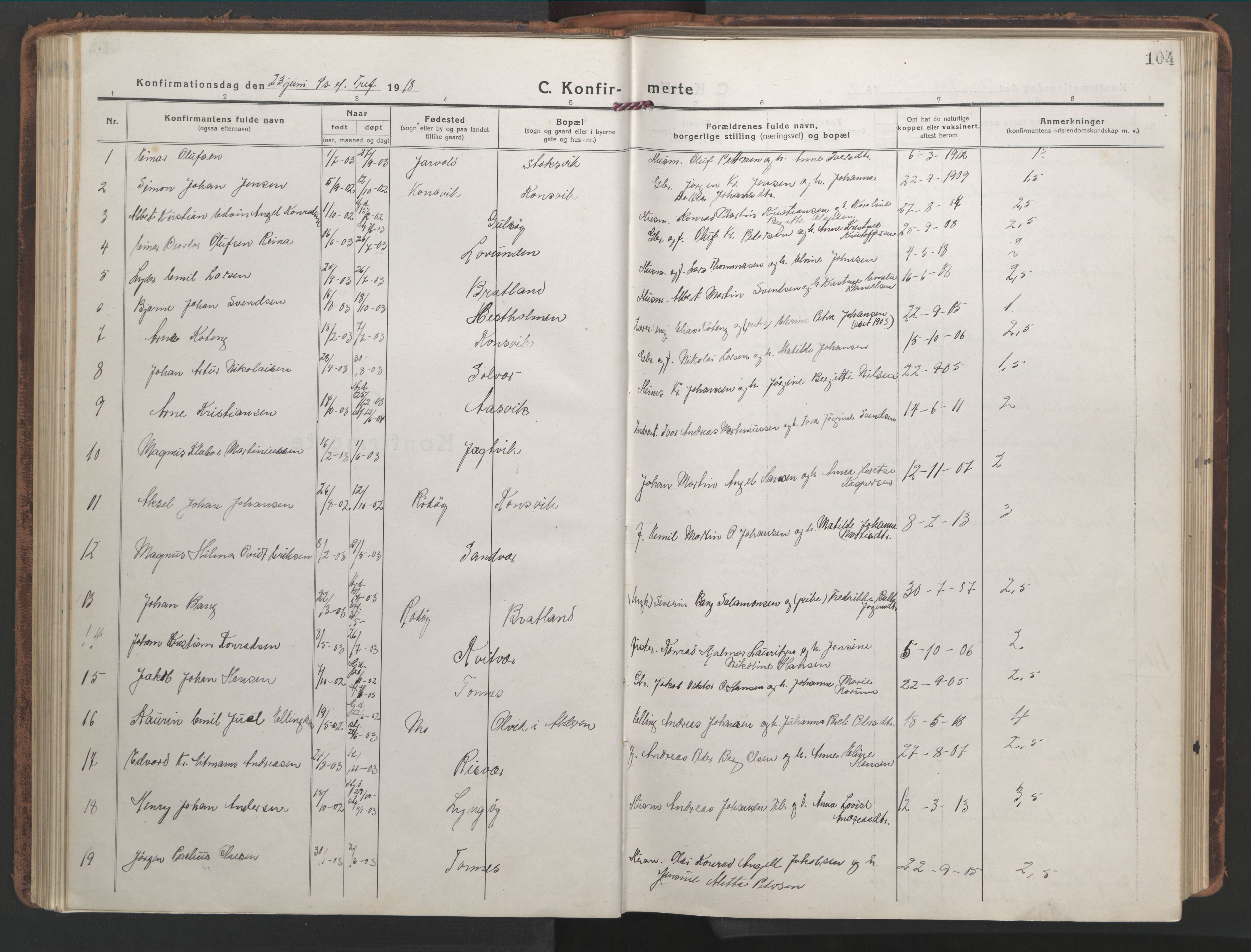 Ministerialprotokoller, klokkerbøker og fødselsregistre - Nordland, SAT/A-1459/839/L0574: Klokkerbok nr. 839C04, 1918-1950, s. 104