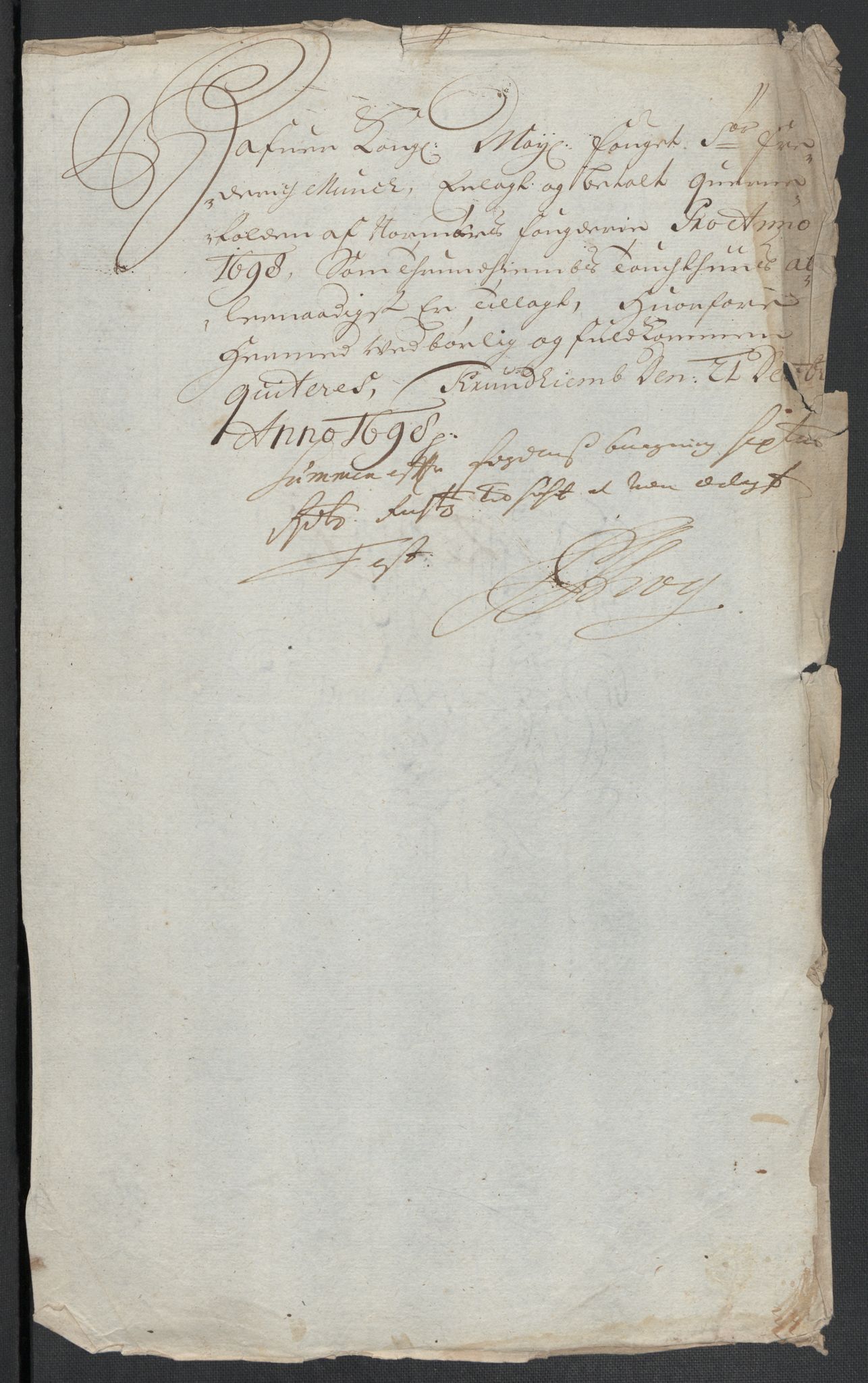 Rentekammeret inntil 1814, Reviderte regnskaper, Fogderegnskap, RA/EA-4092/R56/L3737: Fogderegnskap Nordmøre, 1697-1698, s. 277