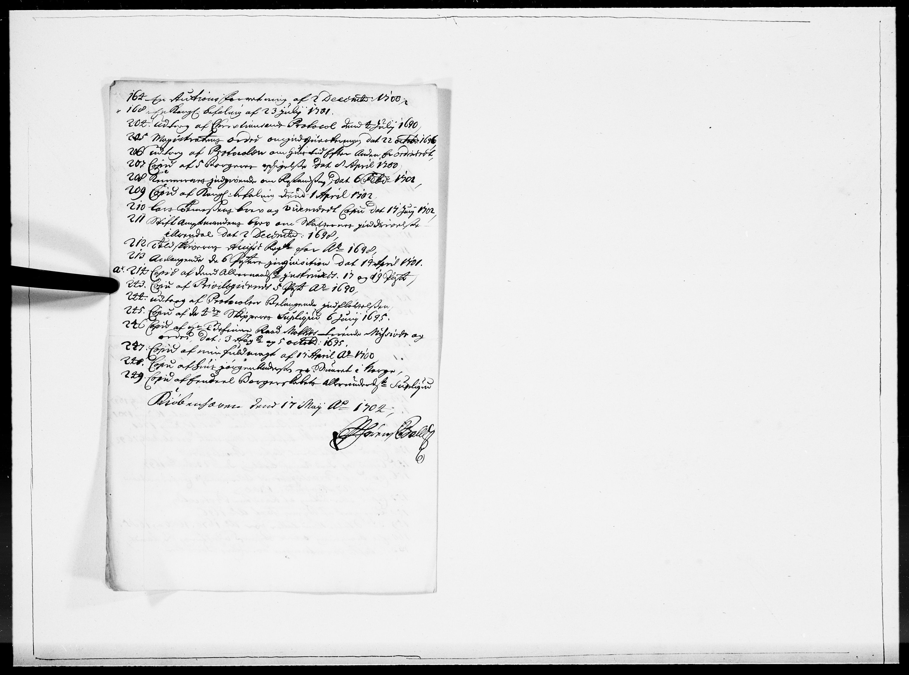 Danske Kanselli 1572-1799, AV/RA-EA-3023/F/Fc/Fcc/Fcca/L0056: Norske innlegg 1572-1799, Kommisjonssak, borgerskap mot magistrat, 1704, s. 8