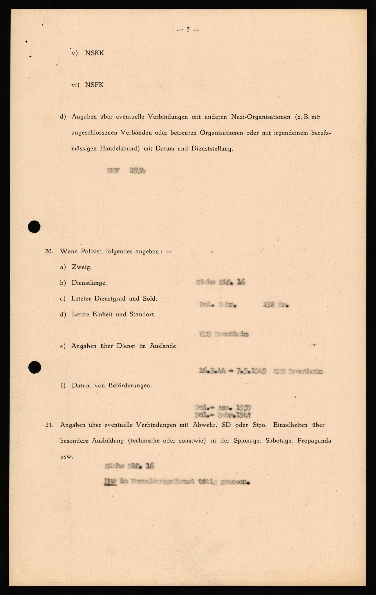 Forsvaret, Forsvarets overkommando II, RA/RAFA-3915/D/Db/L0033: CI Questionaires. Tyske okkupasjonsstyrker i Norge. Tyskere., 1945-1946, s. 418