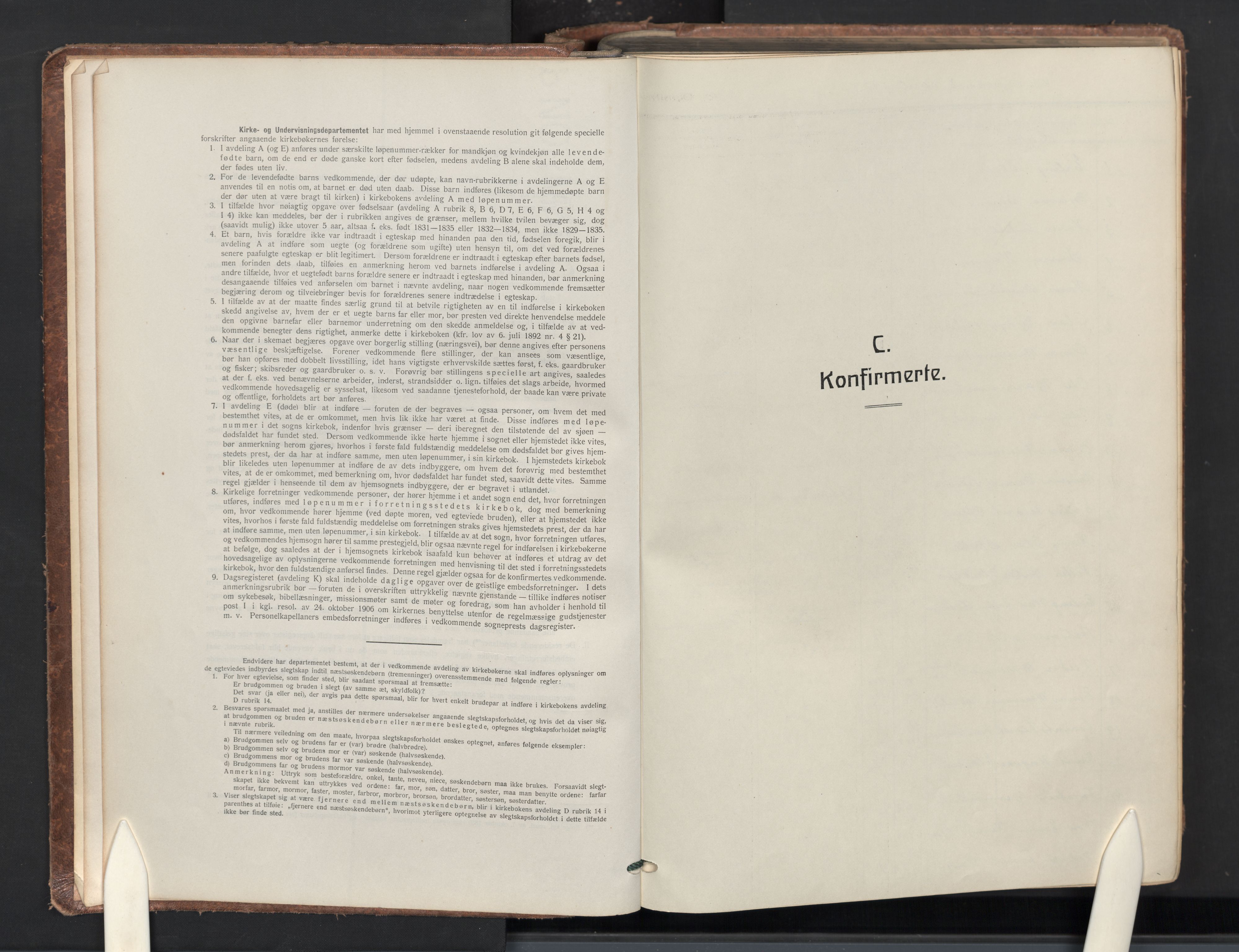Glemmen prestekontor Kirkebøker, AV/SAO-A-10908/G/Ga/L0008: Klokkerbok nr. 8, 1923-1956