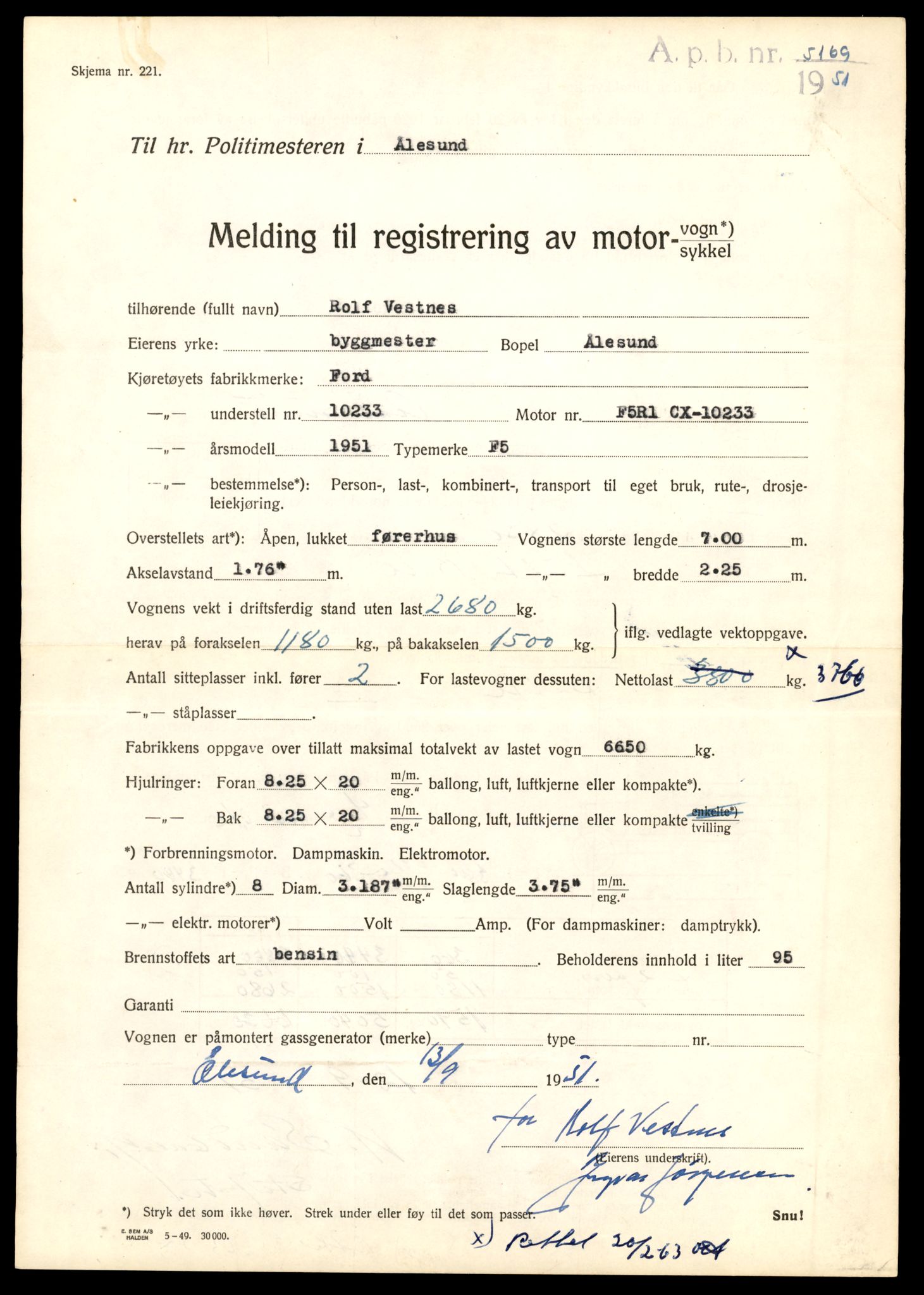 Møre og Romsdal vegkontor - Ålesund trafikkstasjon, AV/SAT-A-4099/F/Fe/L0032: Registreringskort for kjøretøy T 11997 - T 12149, 1927-1998, s. 953