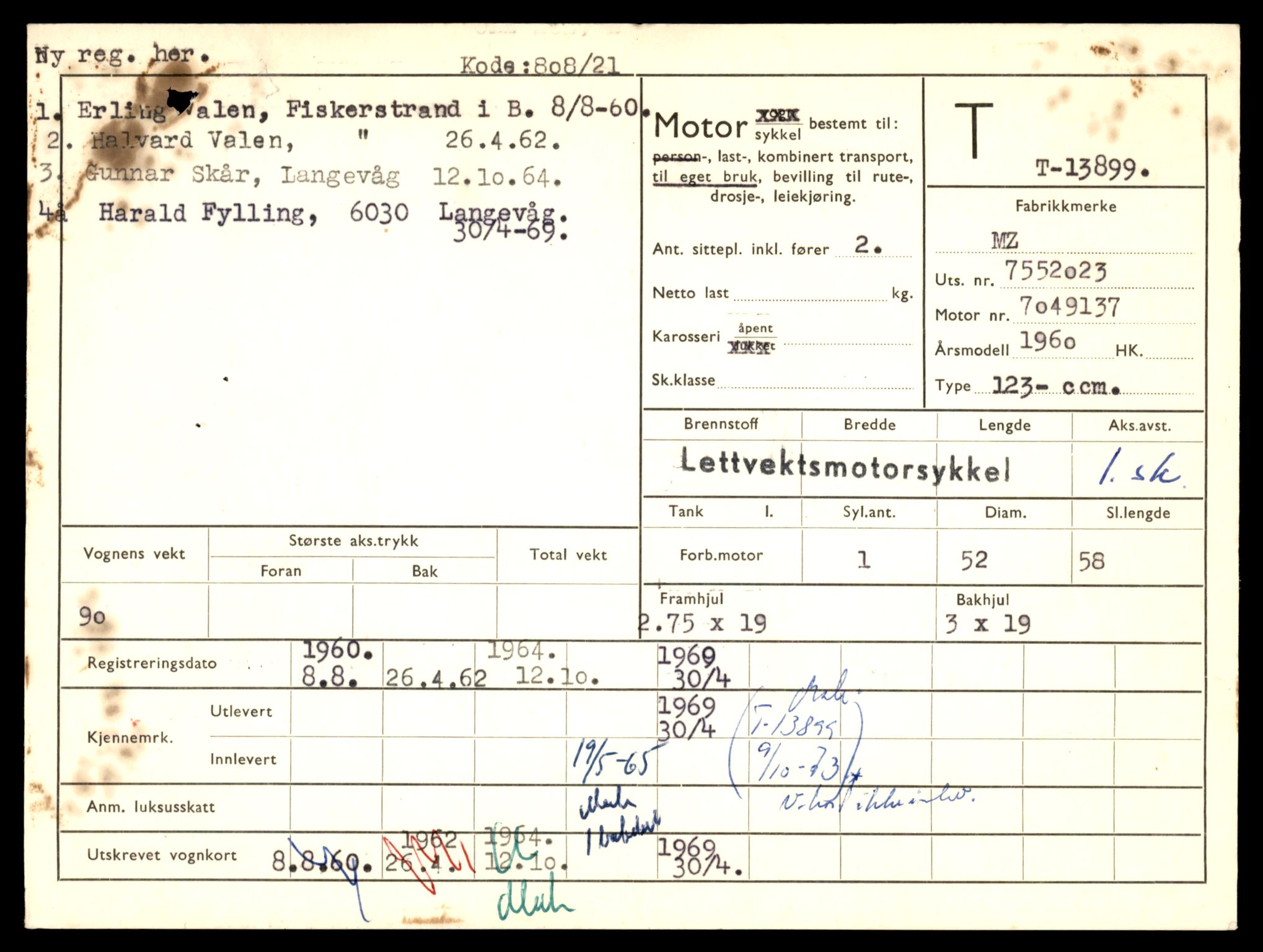 Møre og Romsdal vegkontor - Ålesund trafikkstasjon, SAT/A-4099/F/Fe/L0041: Registreringskort for kjøretøy T 13710 - T 13905, 1927-1998, s. 3269