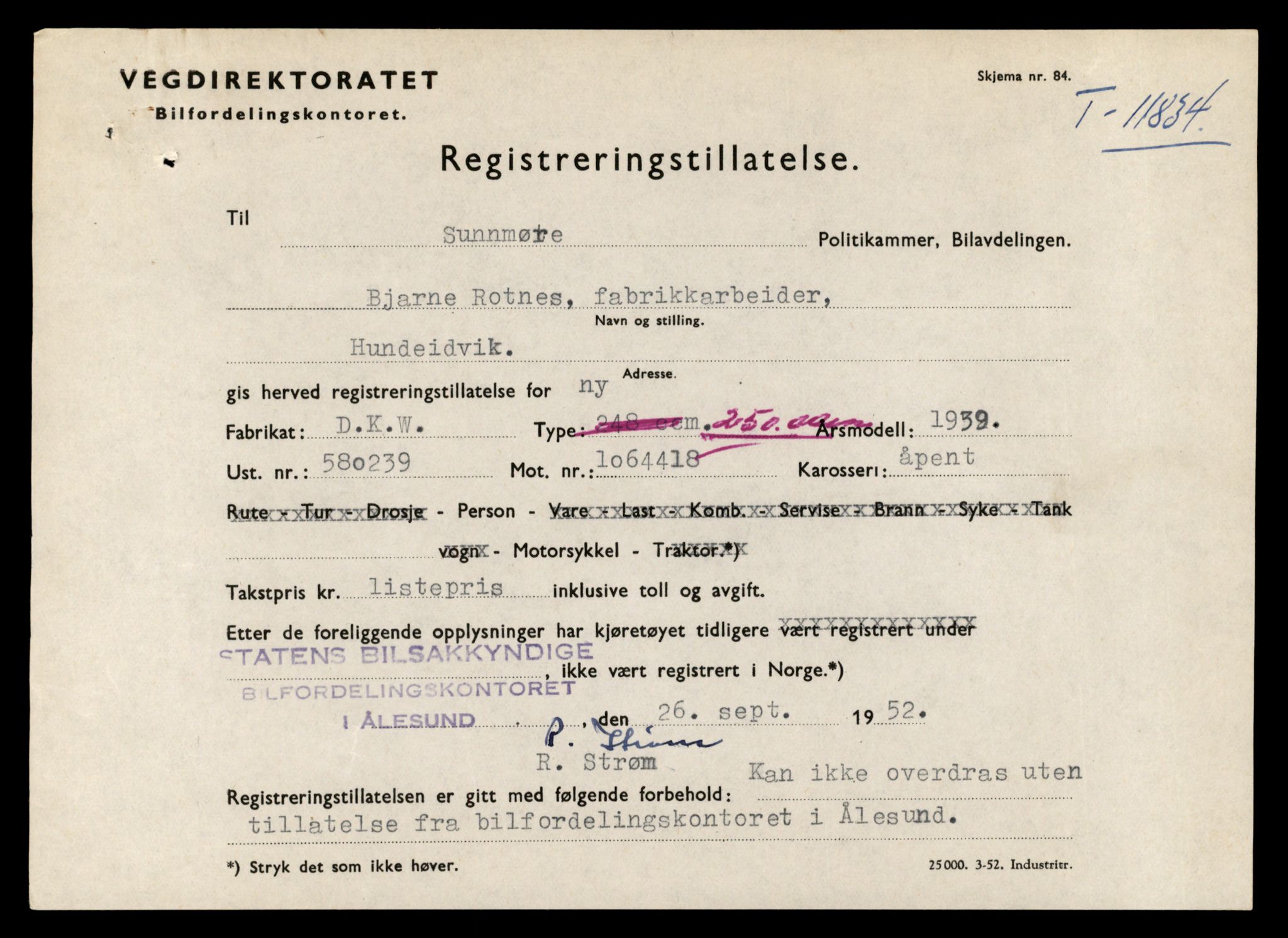 Møre og Romsdal vegkontor - Ålesund trafikkstasjon, AV/SAT-A-4099/F/Fe/L0031: Registreringskort for kjøretøy T 11800 - T 11996, 1927-1998, s. 679