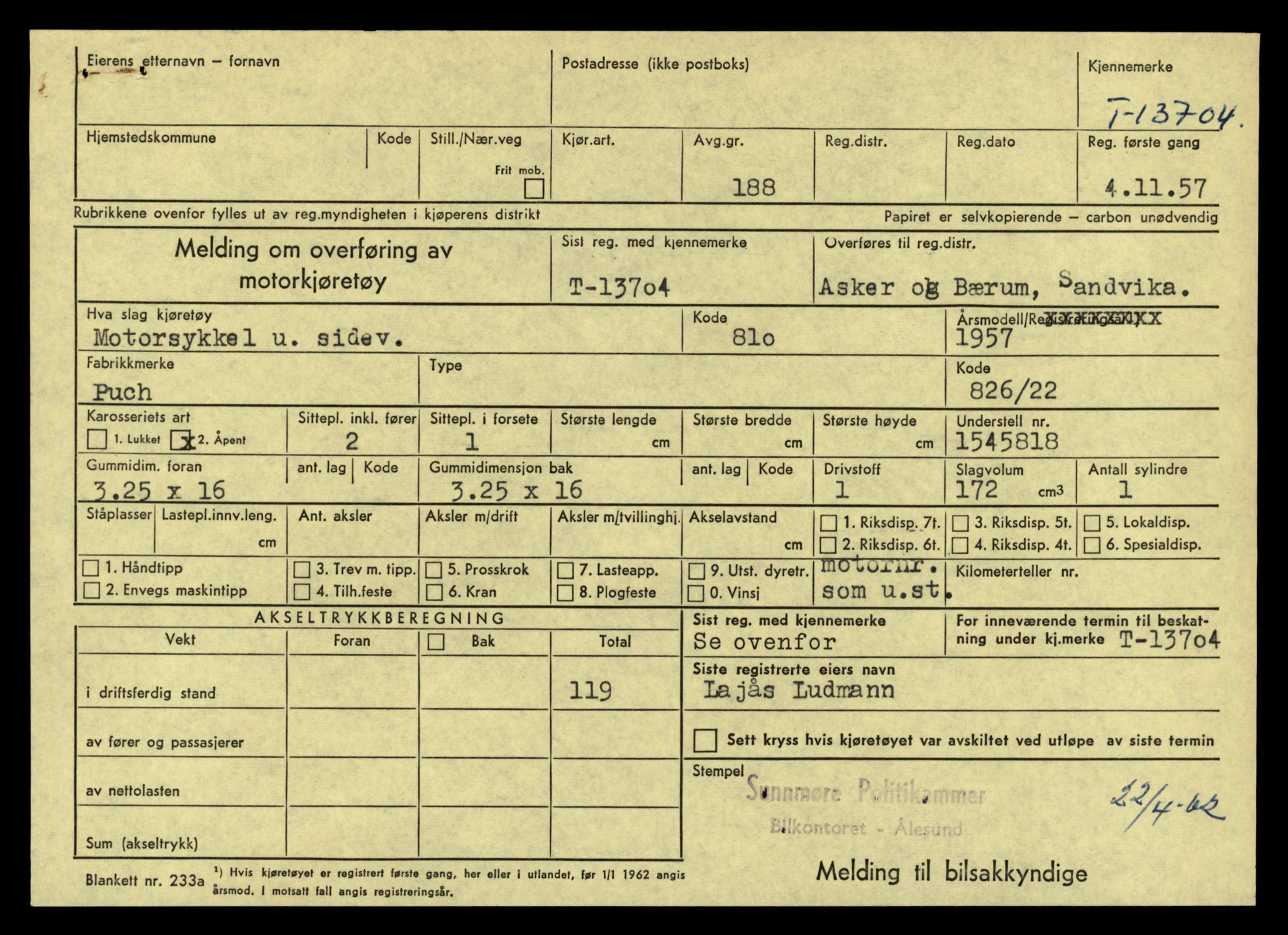 Møre og Romsdal vegkontor - Ålesund trafikkstasjon, AV/SAT-A-4099/F/Fe/L0040: Registreringskort for kjøretøy T 13531 - T 13709, 1927-1998, s. 2975