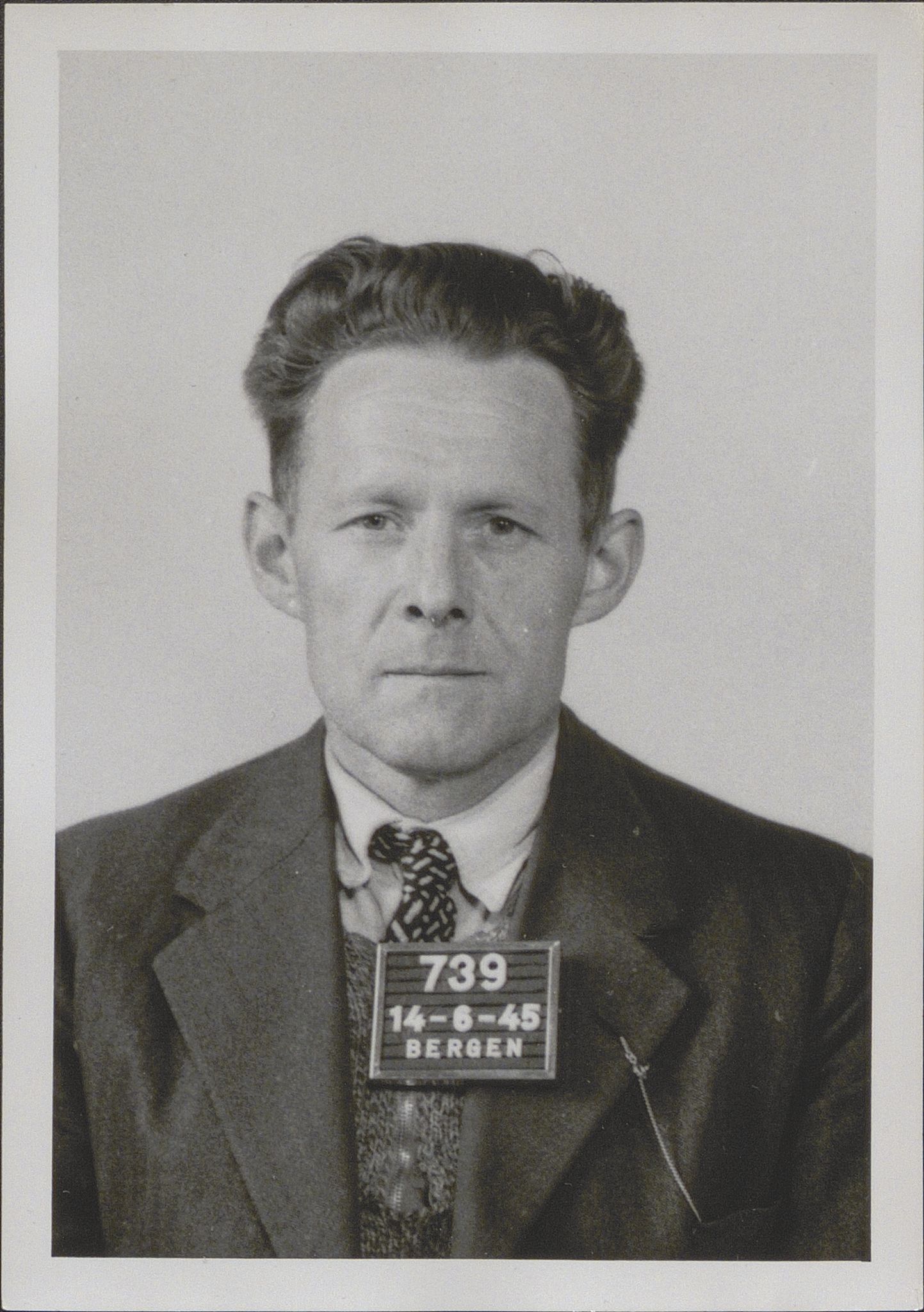 Bergen politikammer / politidistrikt, SAB/A-60401/Y/Yc/Ycd/L0004: Personfoto - landsvikere etc, 1945-1947, s. 691