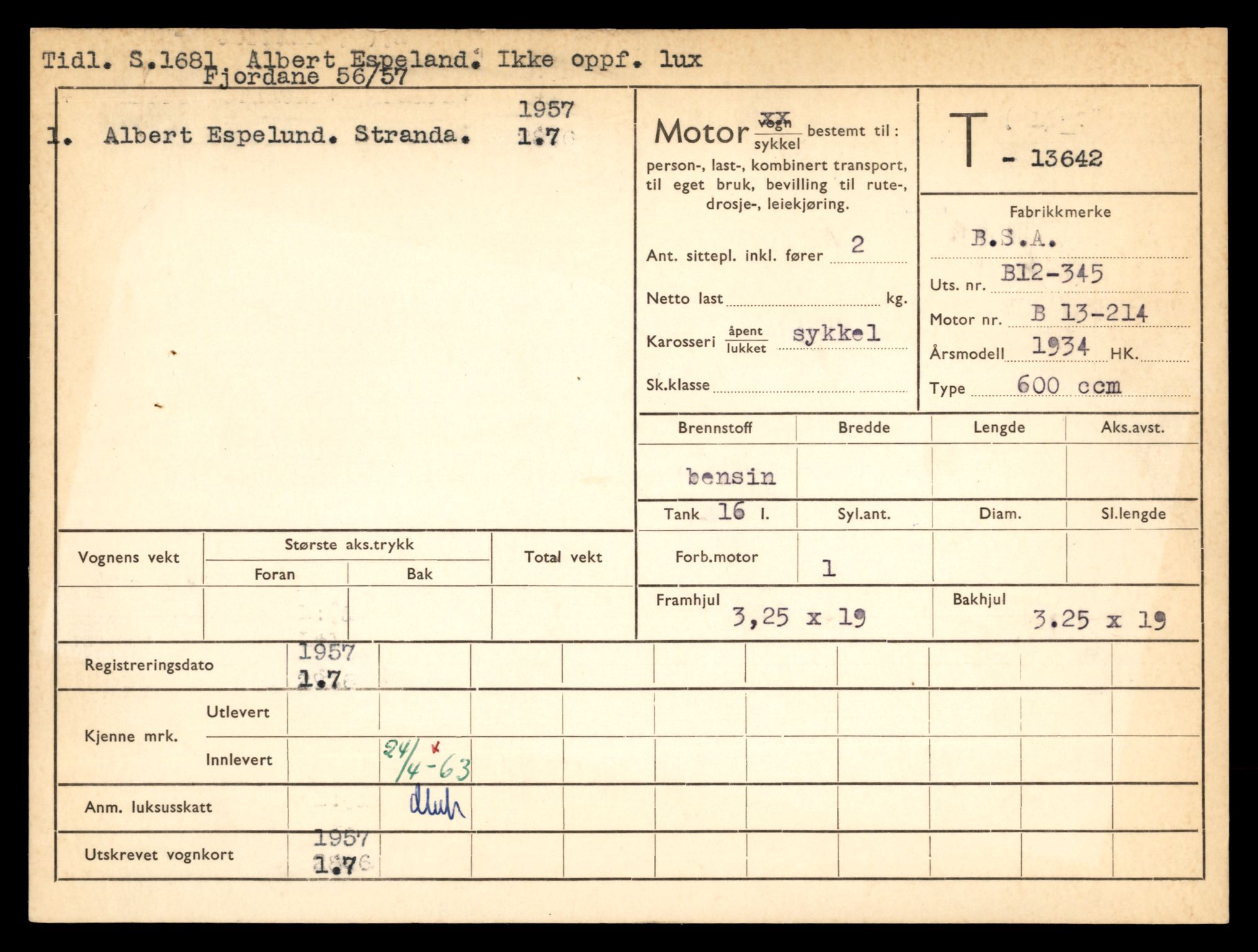 Møre og Romsdal vegkontor - Ålesund trafikkstasjon, AV/SAT-A-4099/F/Fe/L0040: Registreringskort for kjøretøy T 13531 - T 13709, 1927-1998, s. 1953