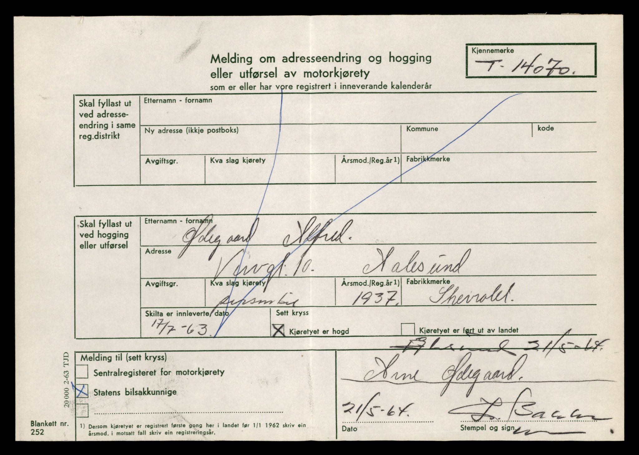 Møre og Romsdal vegkontor - Ålesund trafikkstasjon, AV/SAT-A-4099/F/Fe/L0042: Registreringskort for kjøretøy T 13906 - T 14079, 1927-1998, s. 2983
