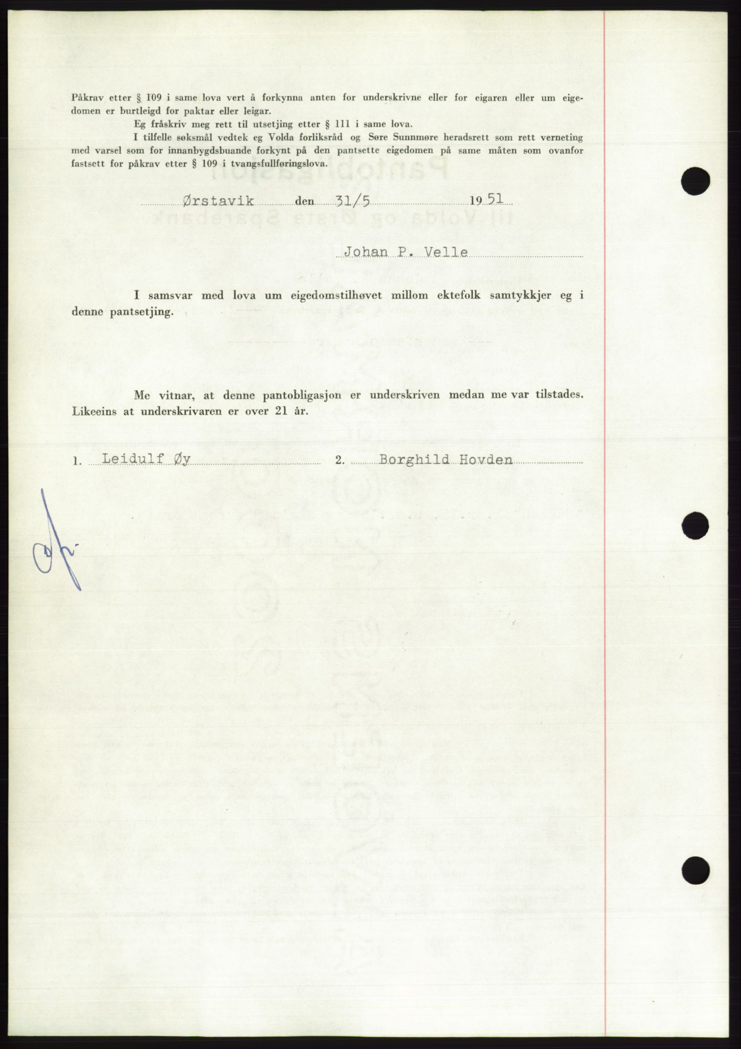 Søre Sunnmøre sorenskriveri, AV/SAT-A-4122/1/2/2C/L0120: Pantebok nr. 8B, 1951-1951, Dagboknr: 945/1951