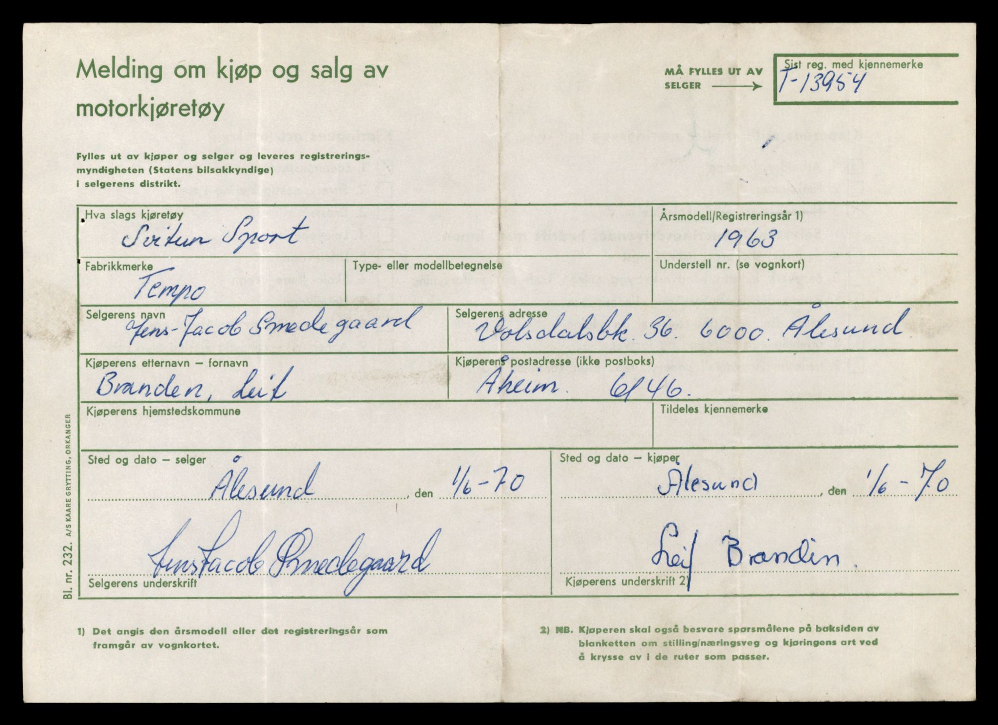 Møre og Romsdal vegkontor - Ålesund trafikkstasjon, AV/SAT-A-4099/F/Fe/L0042: Registreringskort for kjøretøy T 13906 - T 14079, 1927-1998, s. 807