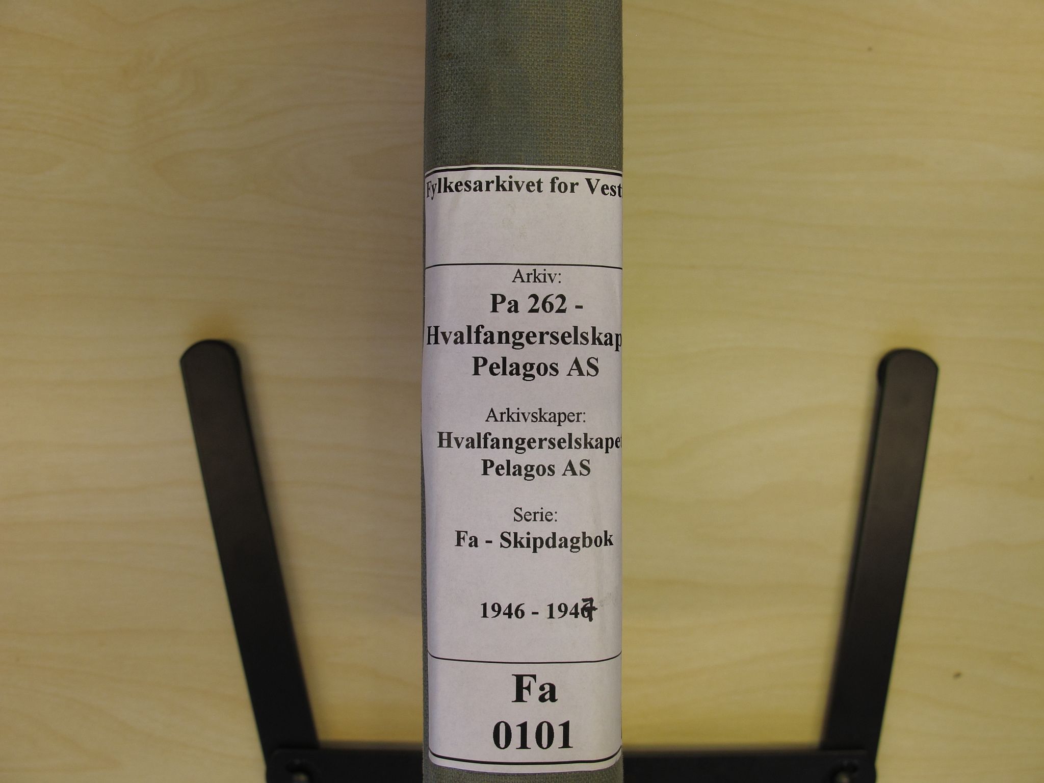 Pa 262 - Hvalfangerselskapet Pelagos AS, VEMU/A-1330/F/Fa/L0101: Pelagos, fl.k - dekksdagbok, 1946-1947