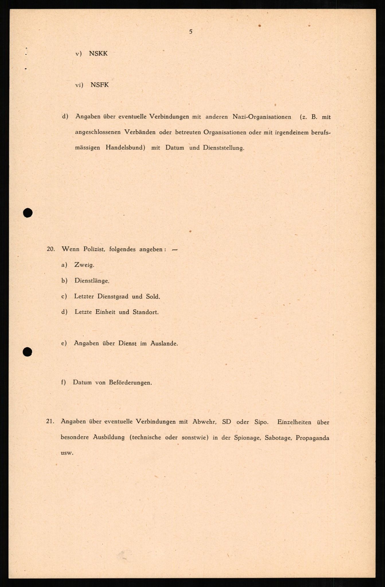 Forsvaret, Forsvarets overkommando II, RA/RAFA-3915/D/Db/L0007: CI Questionaires. Tyske okkupasjonsstyrker i Norge. Tyskere., 1945-1946, s. 136
