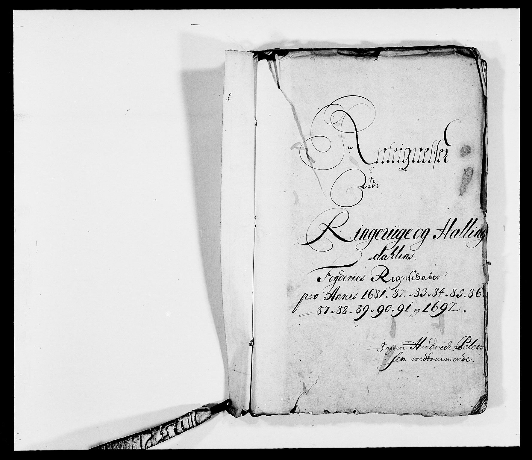Rentekammeret inntil 1814, Reviderte regnskaper, Fogderegnskap, AV/RA-EA-4092/R21/L1449: Fogderegnskap Ringerike og Hallingdal, 1690-1692, s. 203