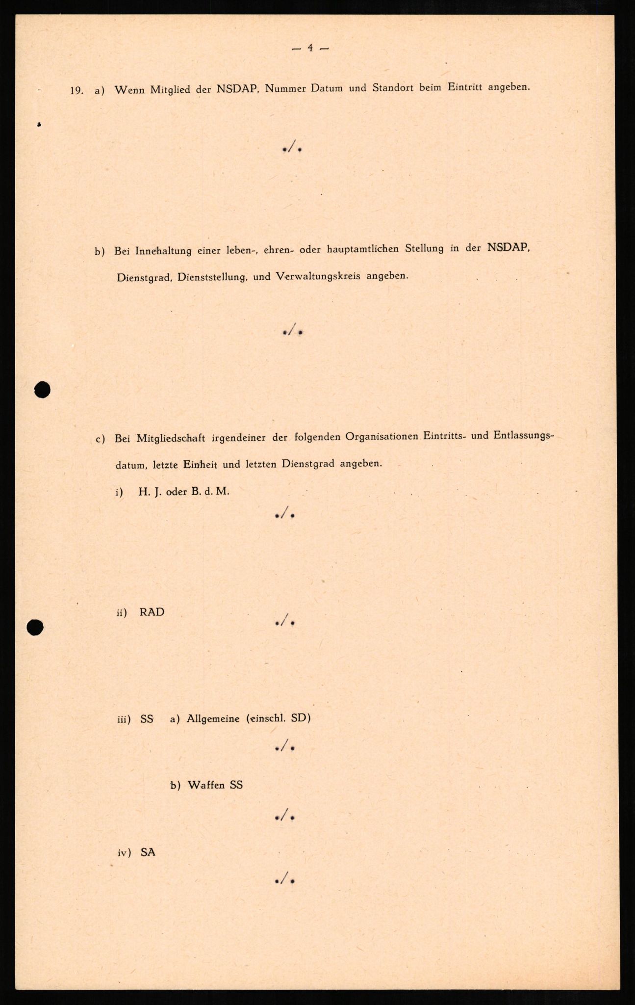 Forsvaret, Forsvarets overkommando II, RA/RAFA-3915/D/Db/L0010: CI Questionaires. Tyske okkupasjonsstyrker i Norge. Tyskere., 1945-1946, s. 125