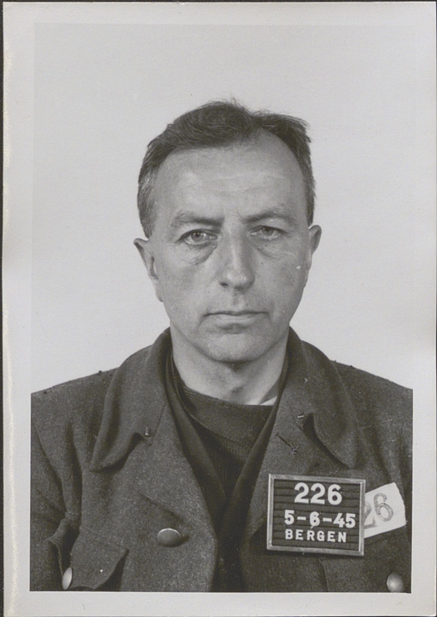 Bergen politikammer / politidistrikt, AV/SAB-A-60401/Y/Yc/Ycd/L0004: Personfoto - landsvikere etc, 1945-1947, s. 207