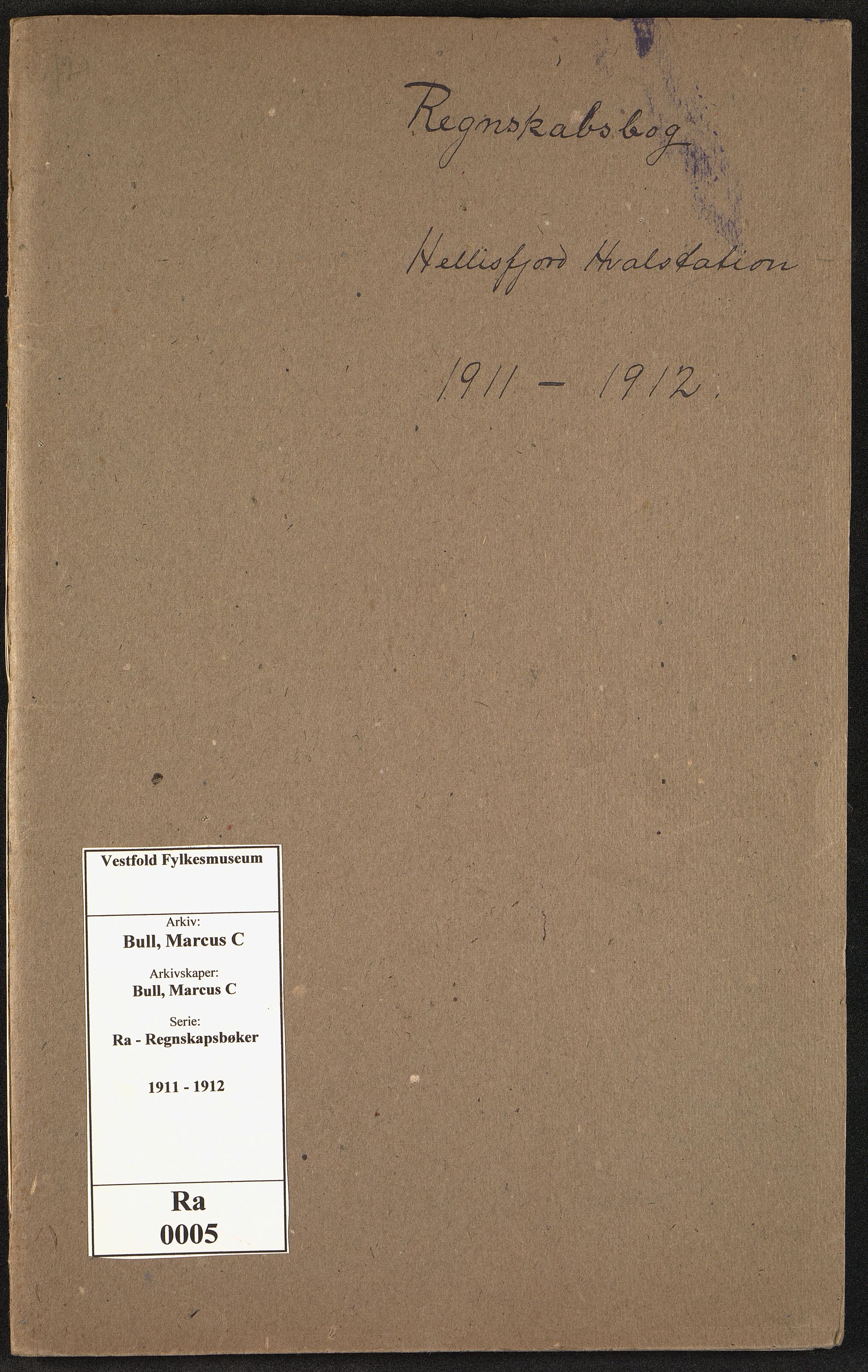 Bull, Marcus C. Hvalfangstbestyrer, VEMU/VFA-A-1013/R/Ra/L0005: Regnskap - Hellisfjord hvalstasjon, 1911-1912