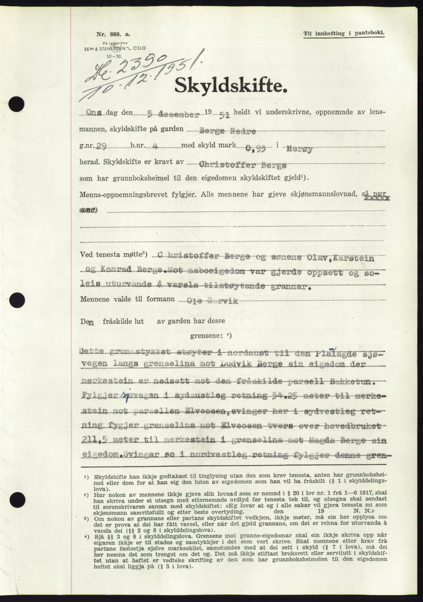 Søre Sunnmøre sorenskriveri, AV/SAT-A-4122/1/2/2C/L0090: Pantebok nr. 16A, 1951-1951, Dagboknr: 2390/1951