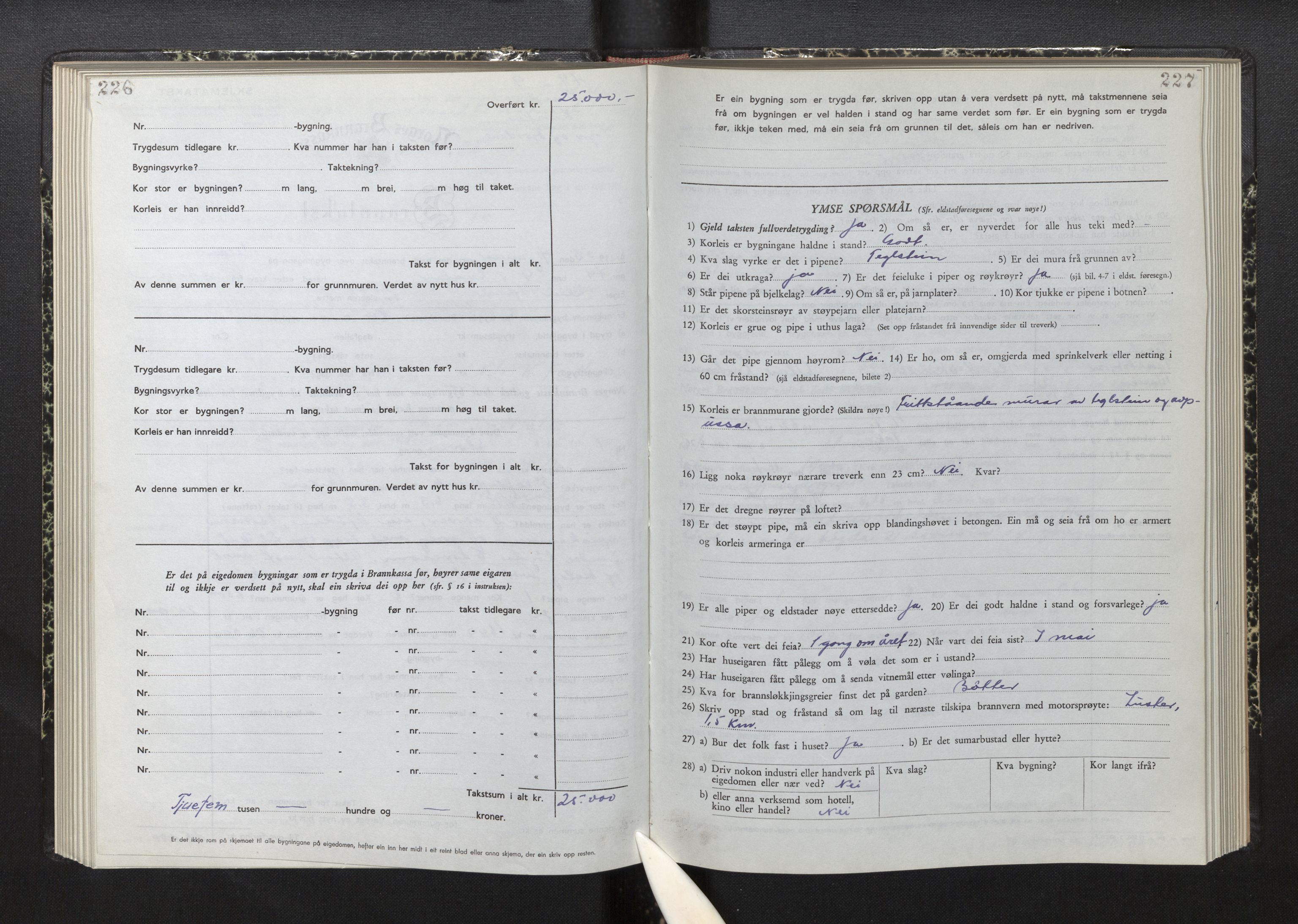 Lensmannen i Luster, AV/SAB-A-29301/0012/L0008: Branntakstprotokoll, skjematakst, 1949-1955, s. 226-227