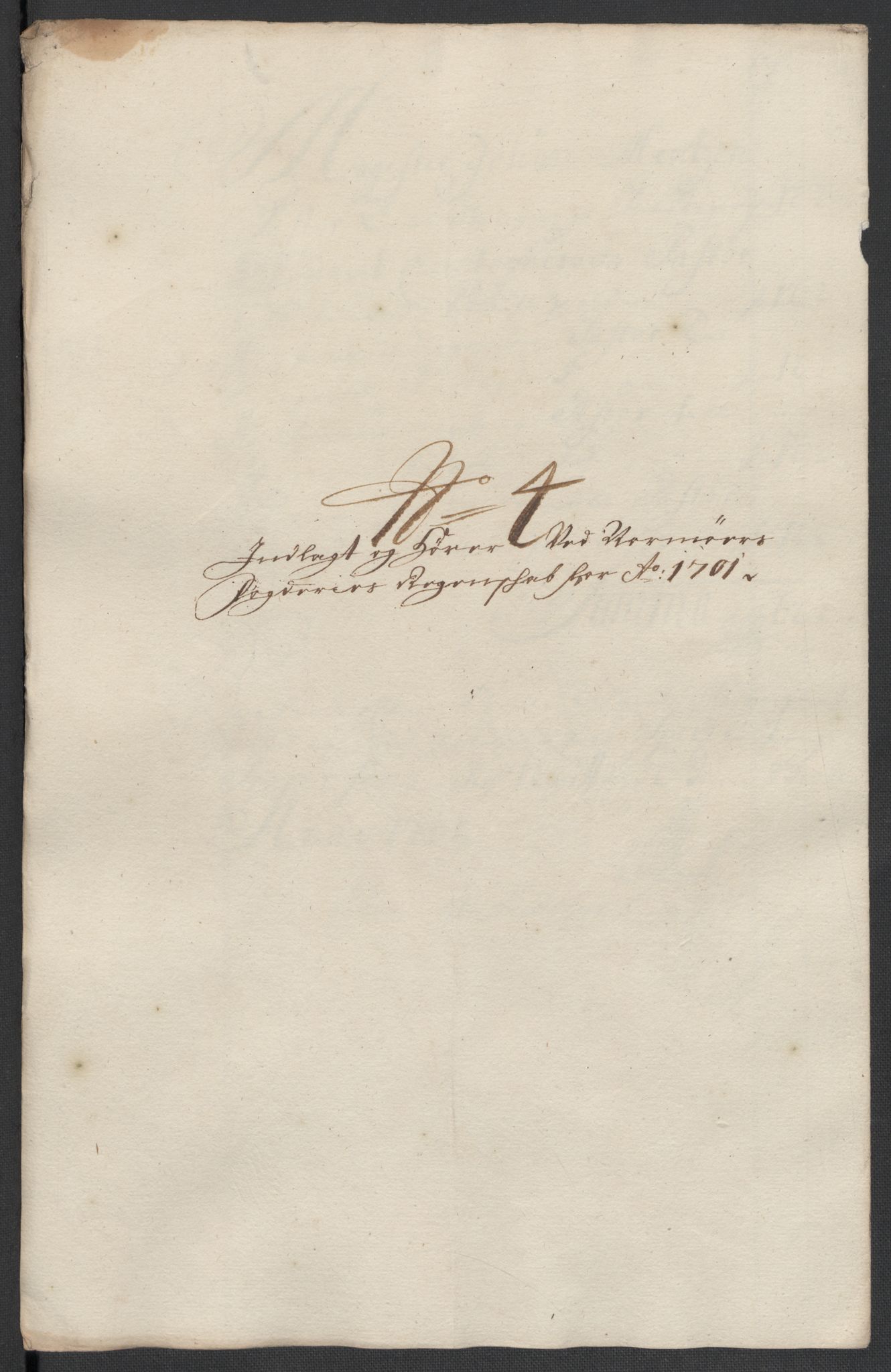 Rentekammeret inntil 1814, Reviderte regnskaper, Fogderegnskap, AV/RA-EA-4092/R56/L3739: Fogderegnskap Nordmøre, 1700-1702, s. 224