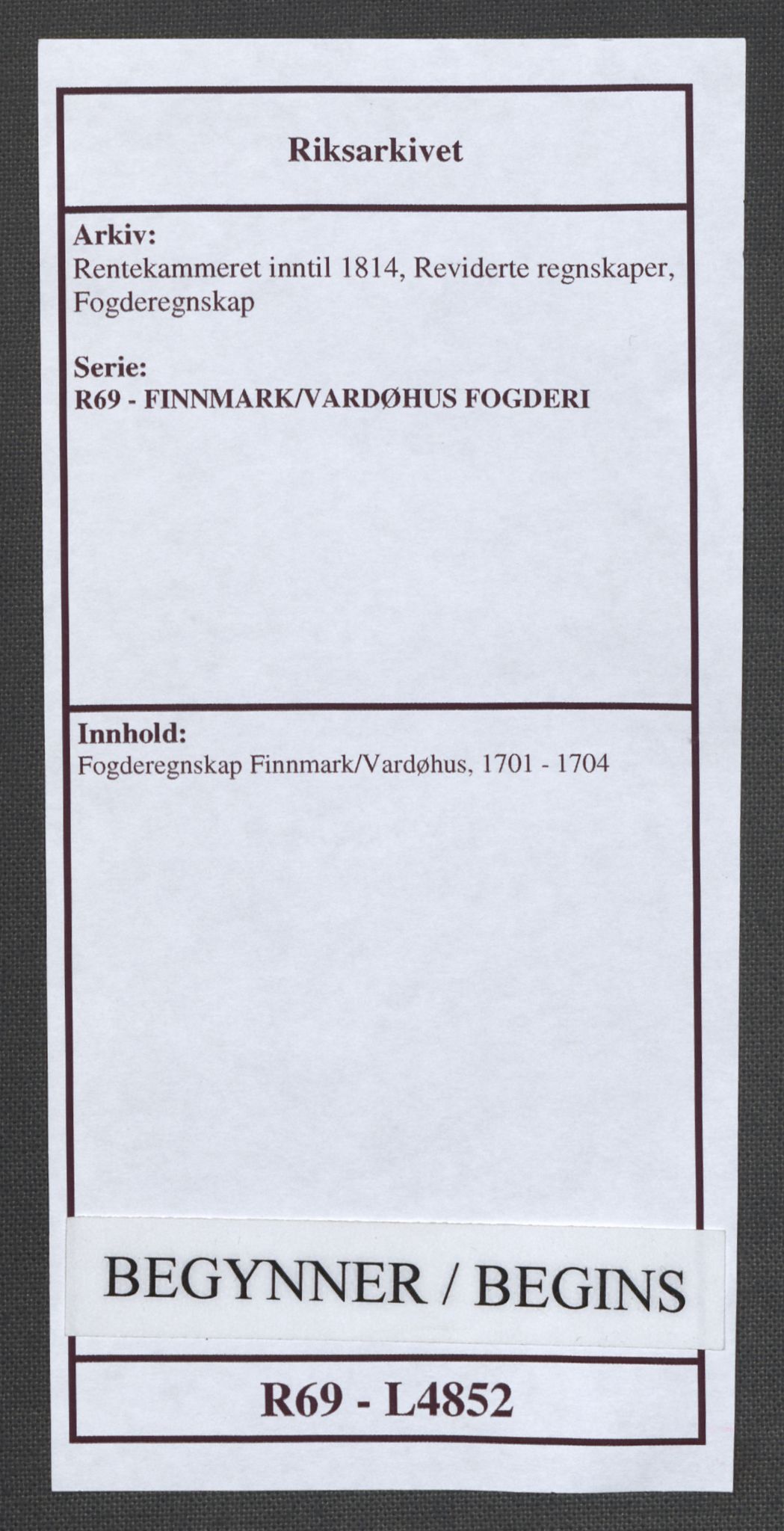 Rentekammeret inntil 1814, Reviderte regnskaper, Fogderegnskap, RA/EA-4092/R69/L4852: Fogderegnskap Finnmark/Vardøhus, 1701-1704, s. 1