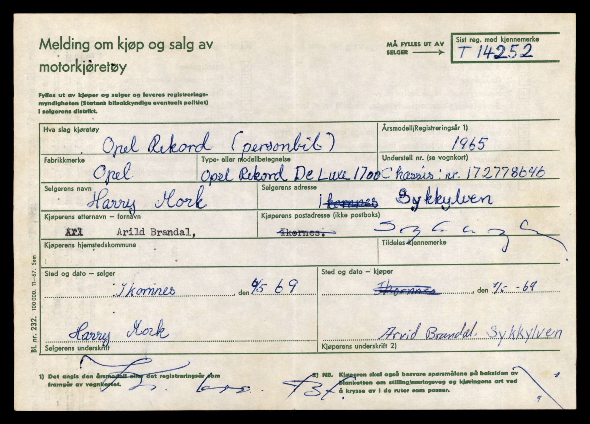 Møre og Romsdal vegkontor - Ålesund trafikkstasjon, AV/SAT-A-4099/F/Fe/L0044: Registreringskort for kjøretøy T 14205 - T 14319, 1927-1998, s. 1444