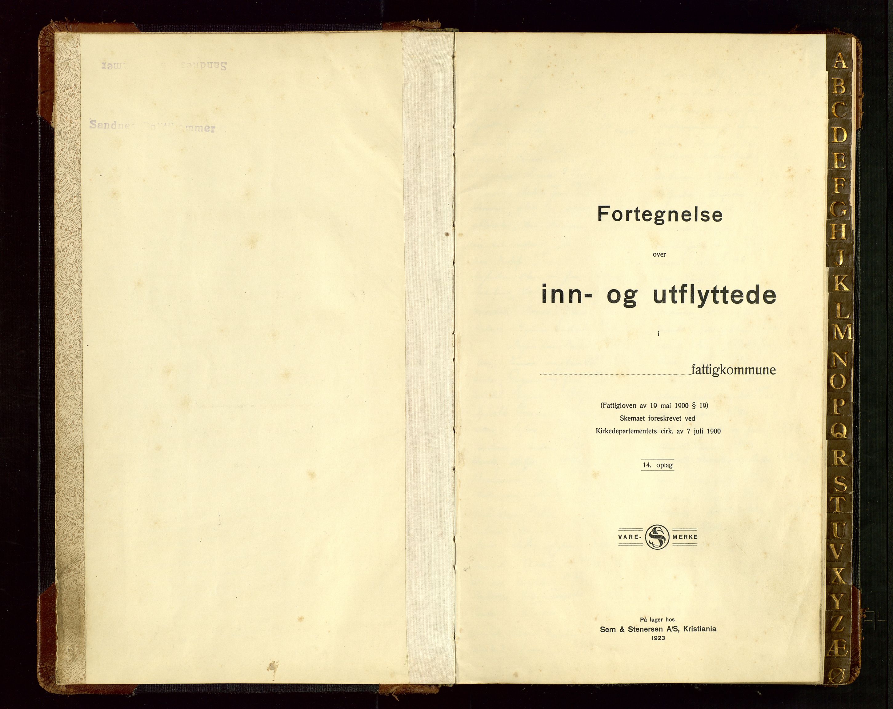 Sandnes lensmannskontor, SAST/A-100167/Gw/L0002: "Fortegnelse over inn- og utflyttede" m/alfabetisk navneregister, 1925-1936
