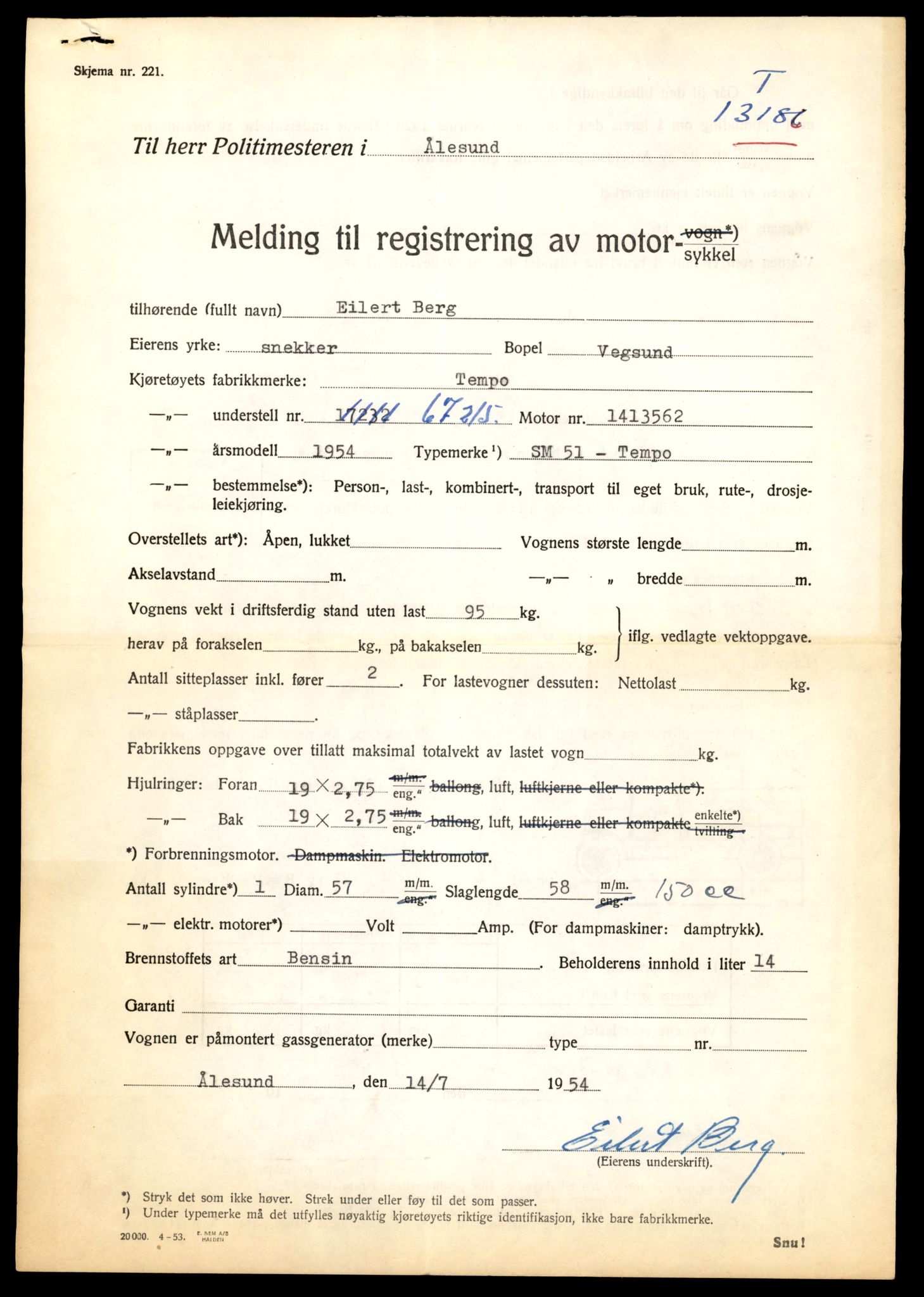 Møre og Romsdal vegkontor - Ålesund trafikkstasjon, AV/SAT-A-4099/F/Fe/L0038: Registreringskort for kjøretøy T 13180 - T 13360, 1927-1998, s. 1109