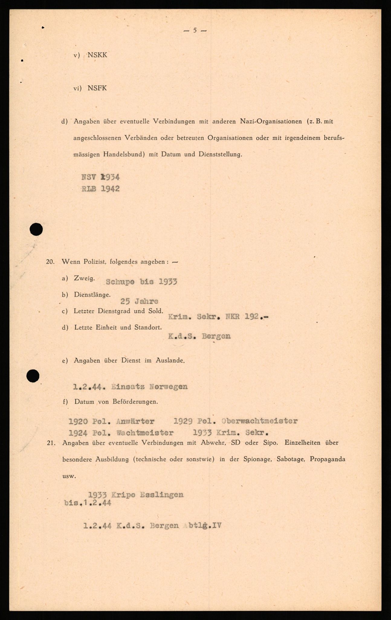 Forsvaret, Forsvarets overkommando II, AV/RA-RAFA-3915/D/Db/L0030: CI Questionaires. Tyske okkupasjonsstyrker i Norge. Tyskere., 1945-1946, s. 475