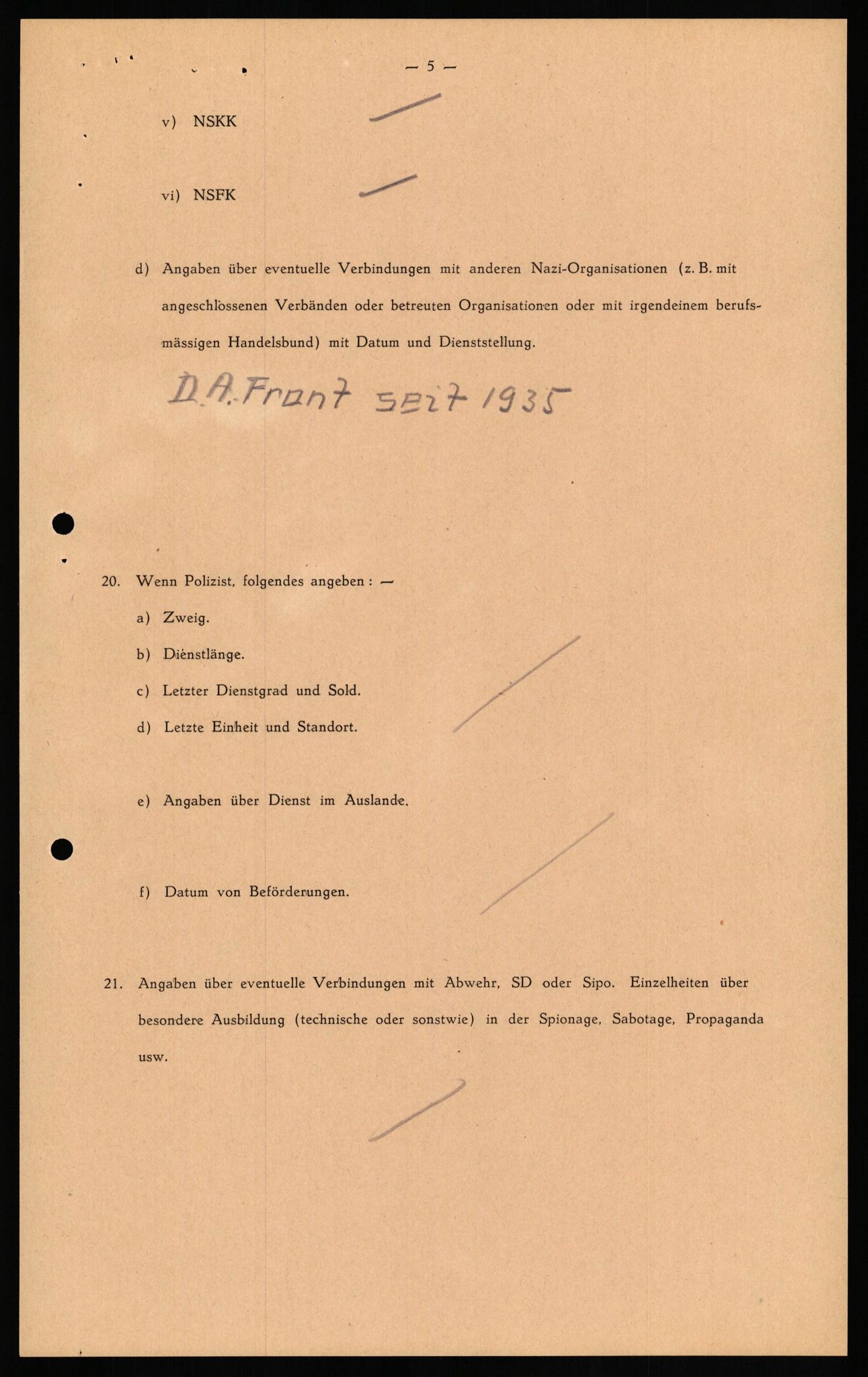 Forsvaret, Forsvarets overkommando II, AV/RA-RAFA-3915/D/Db/L0021: CI Questionaires. Tyske okkupasjonsstyrker i Norge. Tyskere., 1945-1946, s. 254