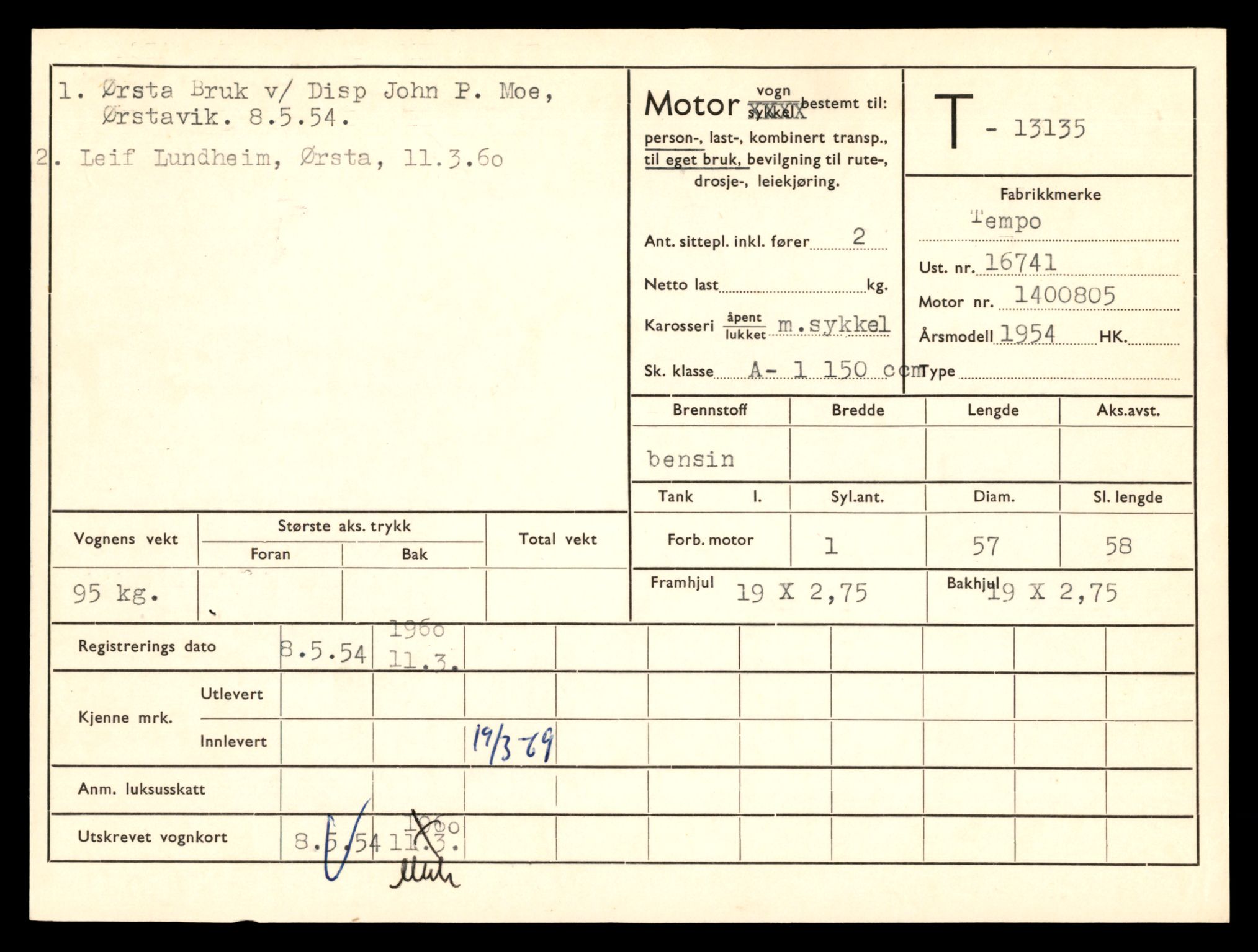 Møre og Romsdal vegkontor - Ålesund trafikkstasjon, AV/SAT-A-4099/F/Fe/L0037: Registreringskort for kjøretøy T 13031 - T 13179, 1927-1998, s. 2071