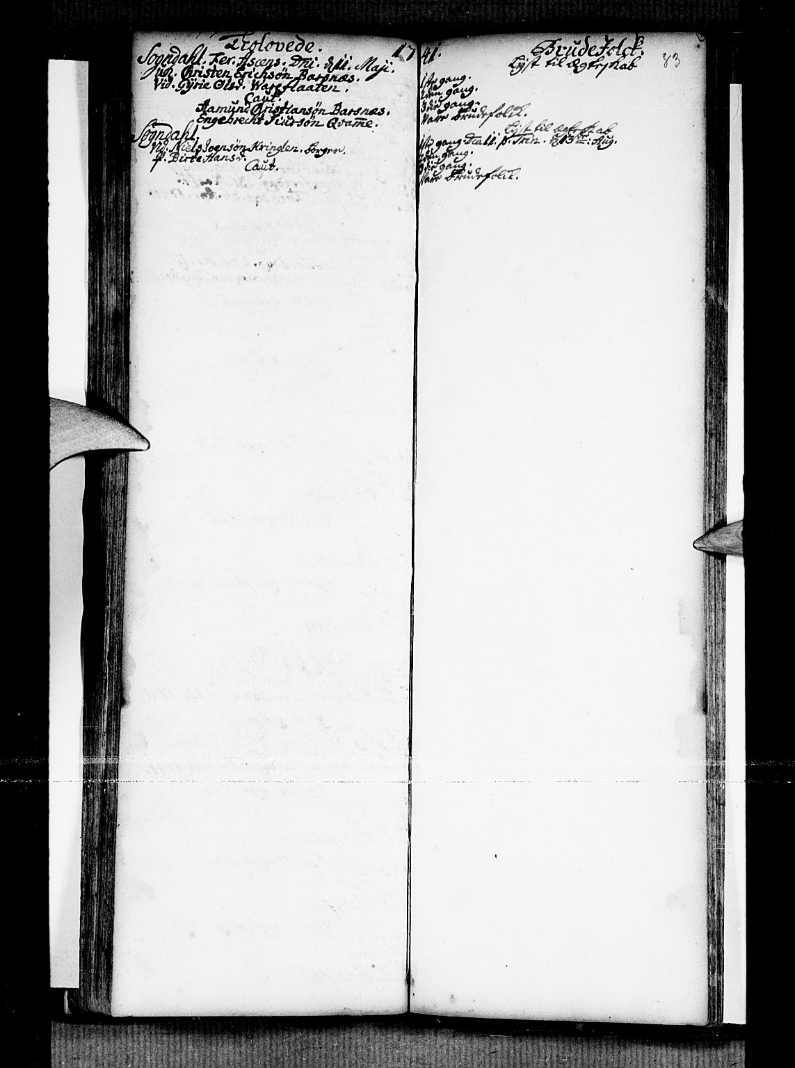 Sogndal sokneprestembete, SAB/A-81301/H/Haa/Haaa/L0002: Ministerialbok nr. A 2, 1725-1741, s. 83
