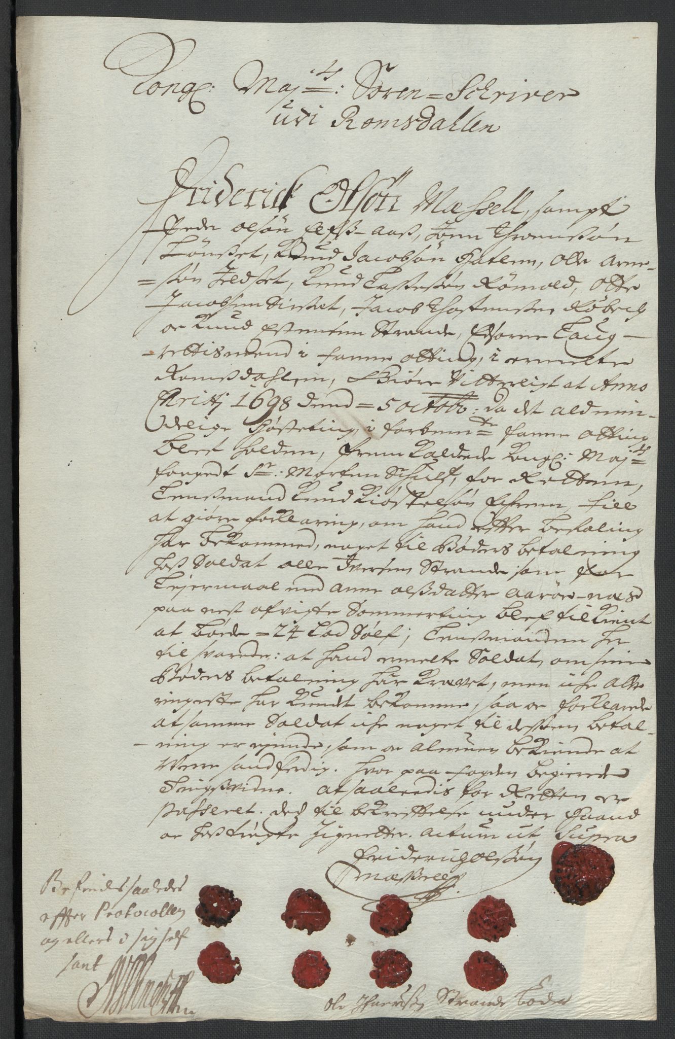 Rentekammeret inntil 1814, Reviderte regnskaper, Fogderegnskap, AV/RA-EA-4092/R55/L3653: Fogderegnskap Romsdal, 1697-1698, s. 371