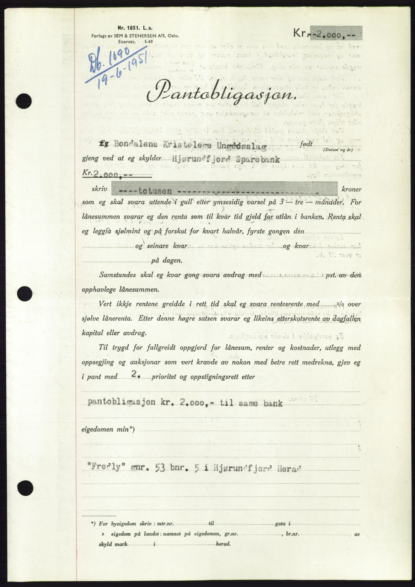 Søre Sunnmøre sorenskriveri, AV/SAT-A-4122/1/2/2C/L0120: Pantebok nr. 8B, 1951-1951, Dagboknr: 1090/1951