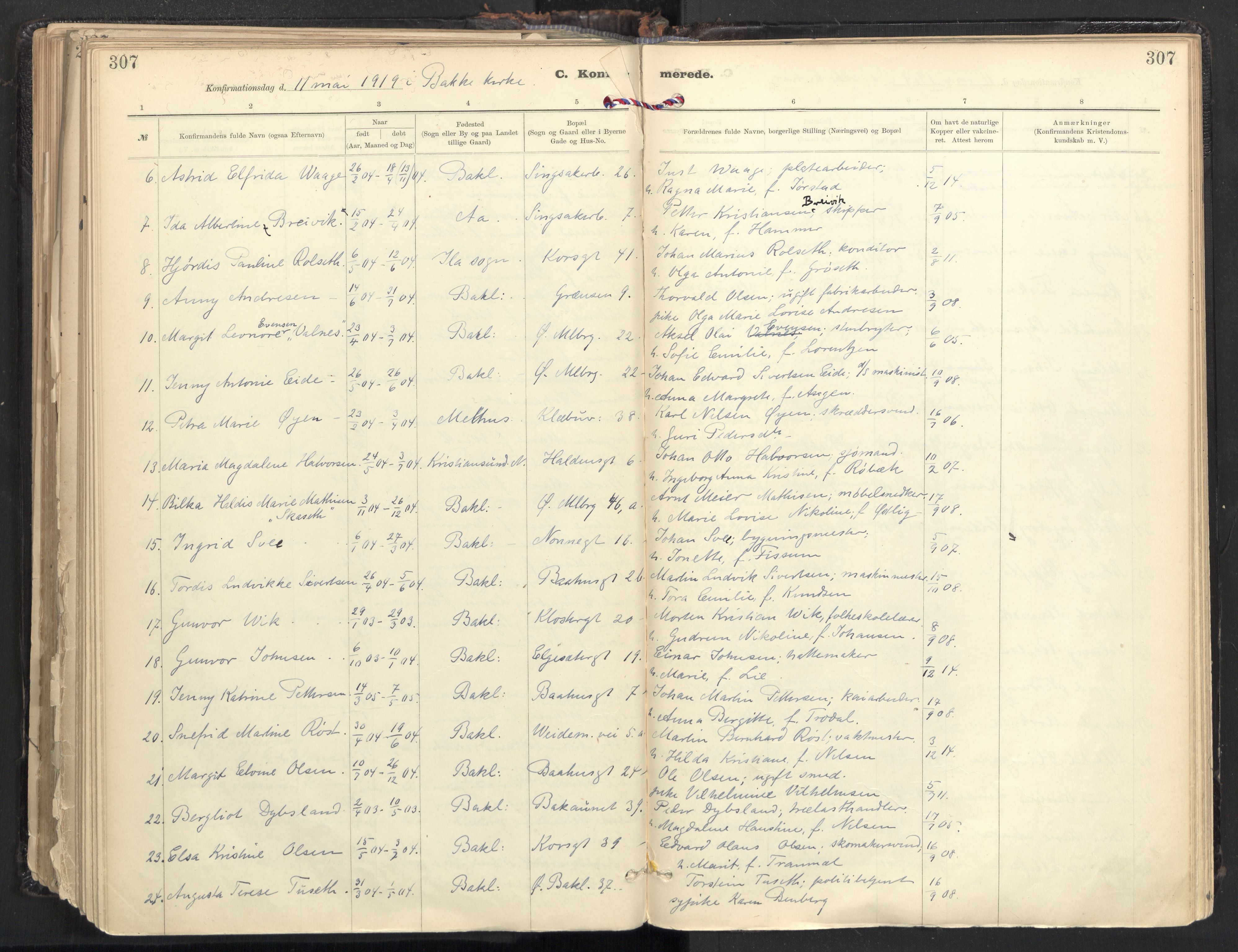 Ministerialprotokoller, klokkerbøker og fødselsregistre - Sør-Trøndelag, AV/SAT-A-1456/604/L0205: Ministerialbok nr. 604A25, 1917-1932, s. 307