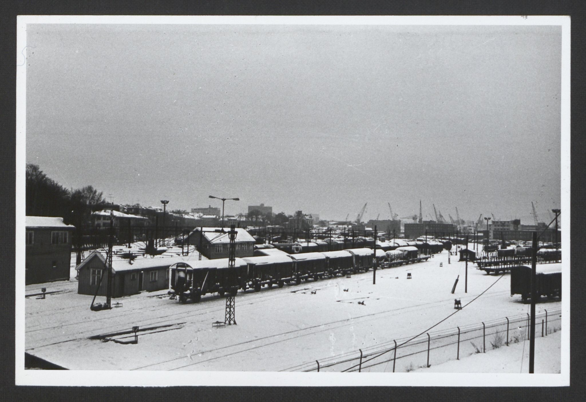 Norges statsbaner, Hovedadministrasjonen, Plankontoret for Oslo S, AV/RA-S-5410/D/L0167: Driftsbanegården. Øvrige driftsbanegårder, 1975-1987, s. 534