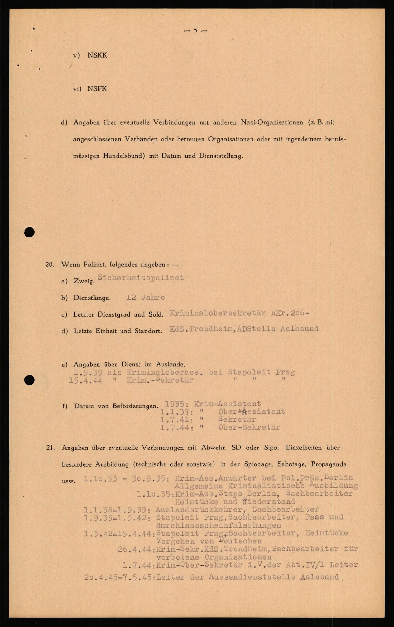 Forsvaret, Forsvarets overkommando II, RA/RAFA-3915/D/Db/L0020: CI Questionaires. Tyske okkupasjonsstyrker i Norge. Tyskere., 1945-1946, s. 203