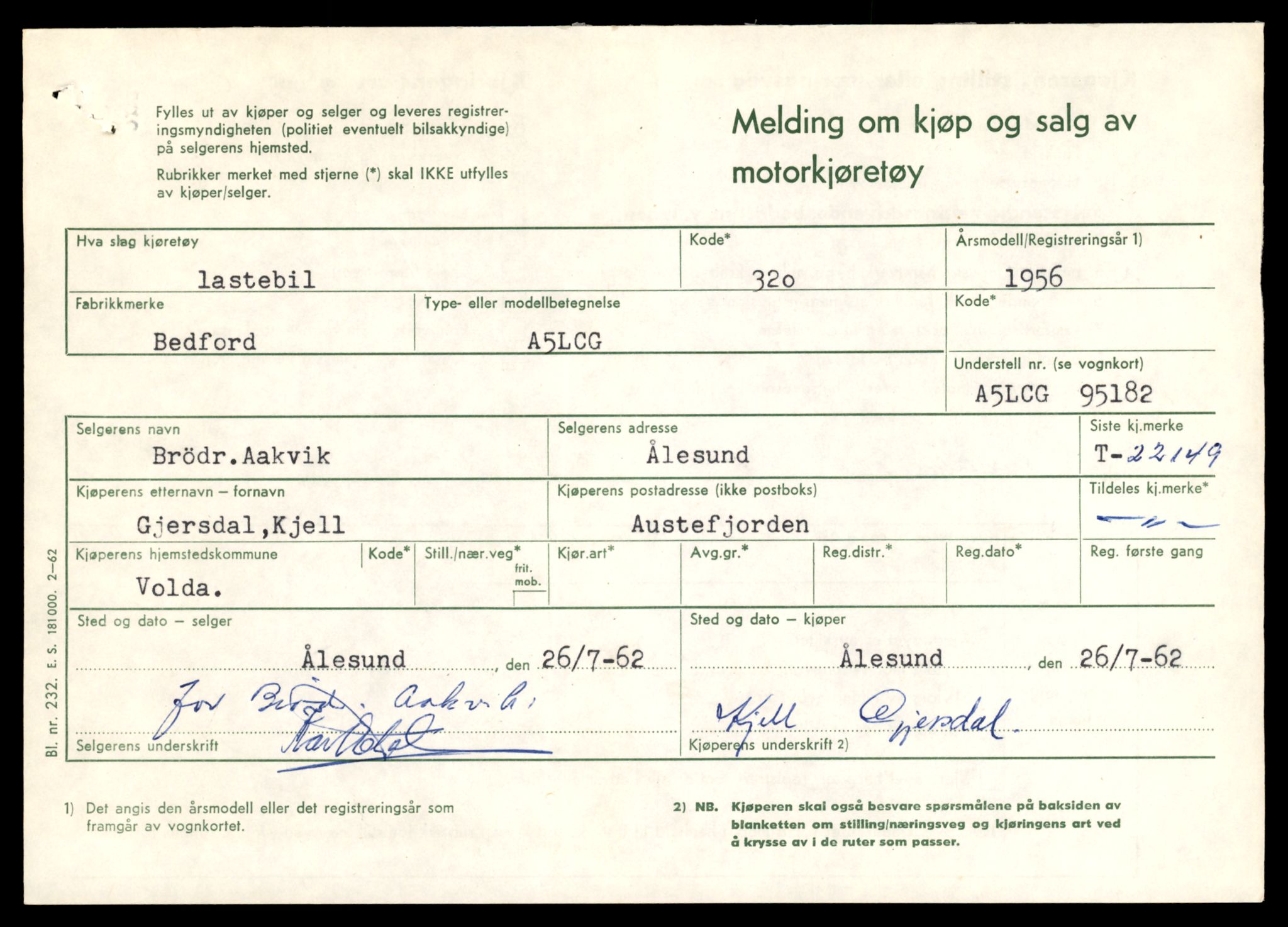 Møre og Romsdal vegkontor - Ålesund trafikkstasjon, SAT/A-4099/F/Fe/L0032: Registreringskort for kjøretøy T 11997 - T 12149, 1927-1998, s. 743