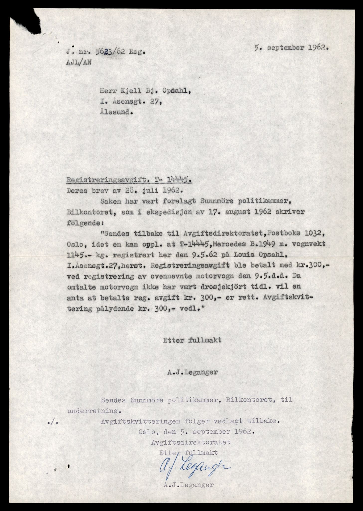 Møre og Romsdal vegkontor - Ålesund trafikkstasjon, AV/SAT-A-4099/F/Fe/L0046: Registreringskort for kjøretøy T 14445 - T 14579, 1927-1998